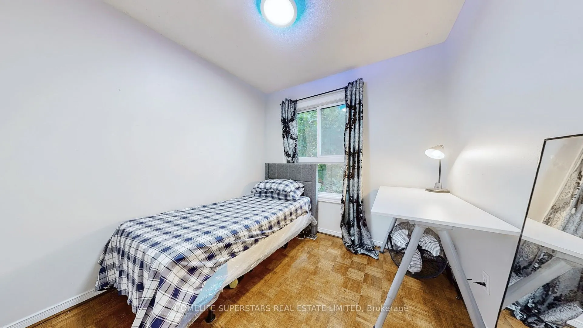 76 Collins Crescent, #75