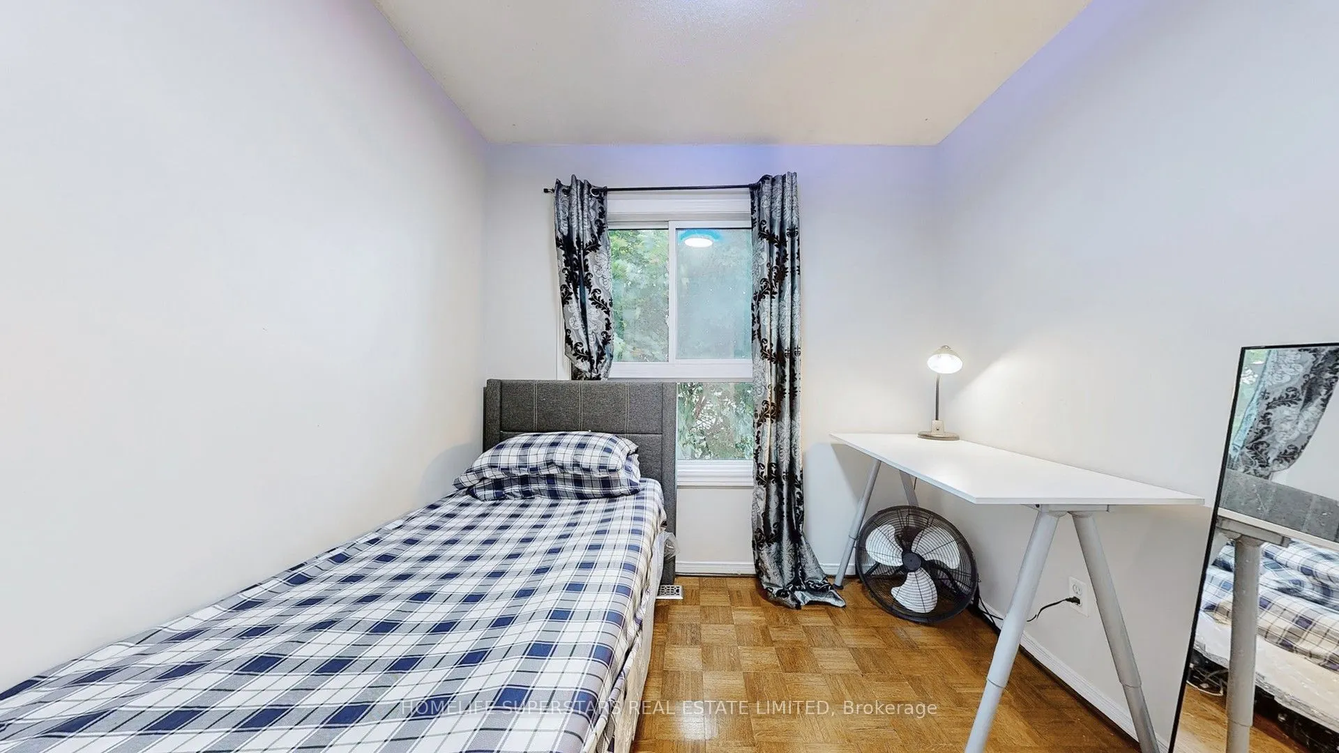 76 Collins Crescent, #75