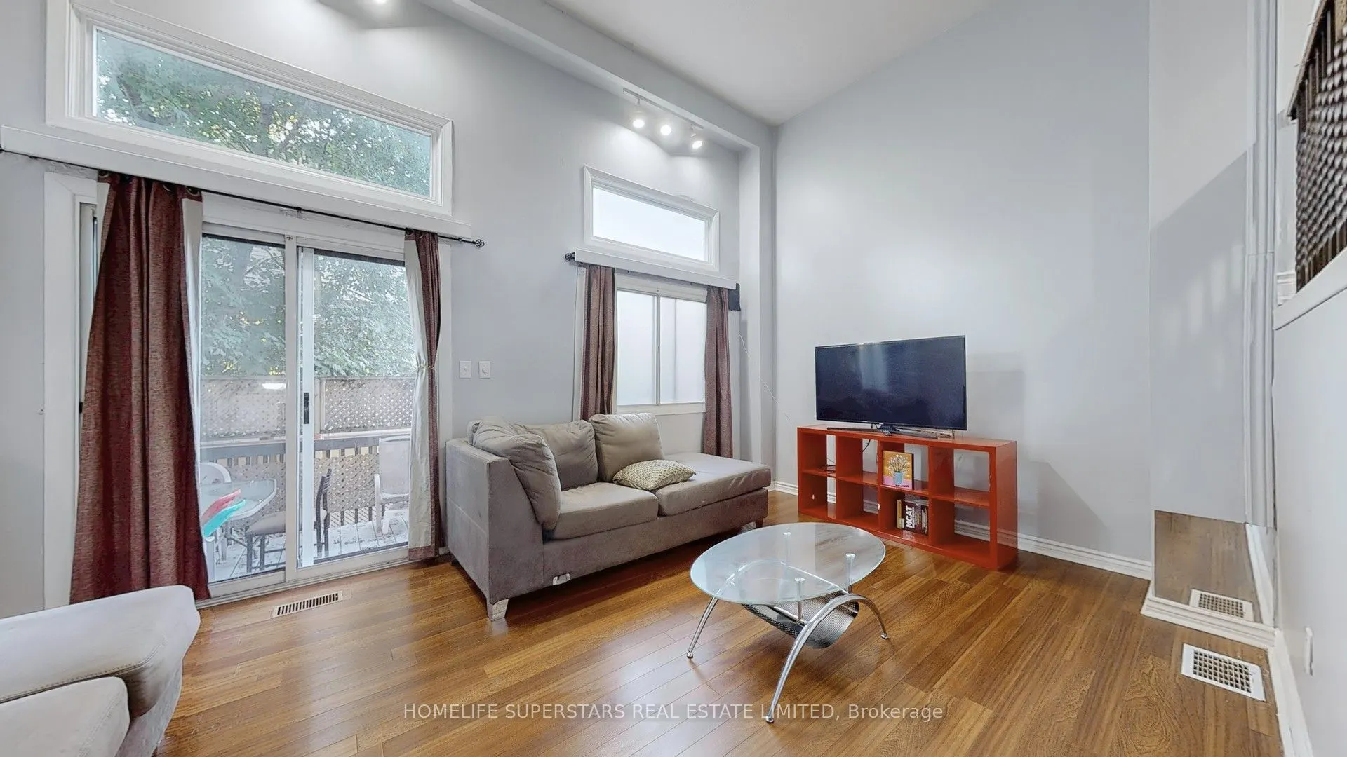 76 Collins Crescent, #75