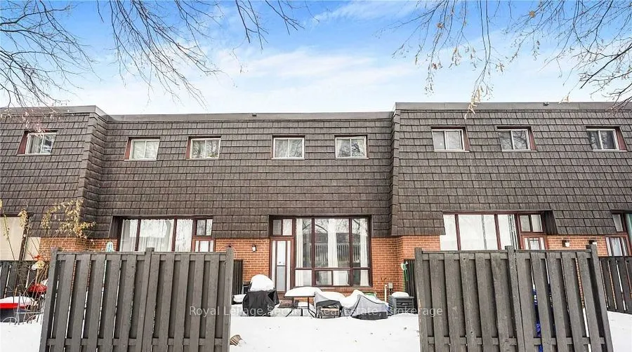 37 Darras Court, #124