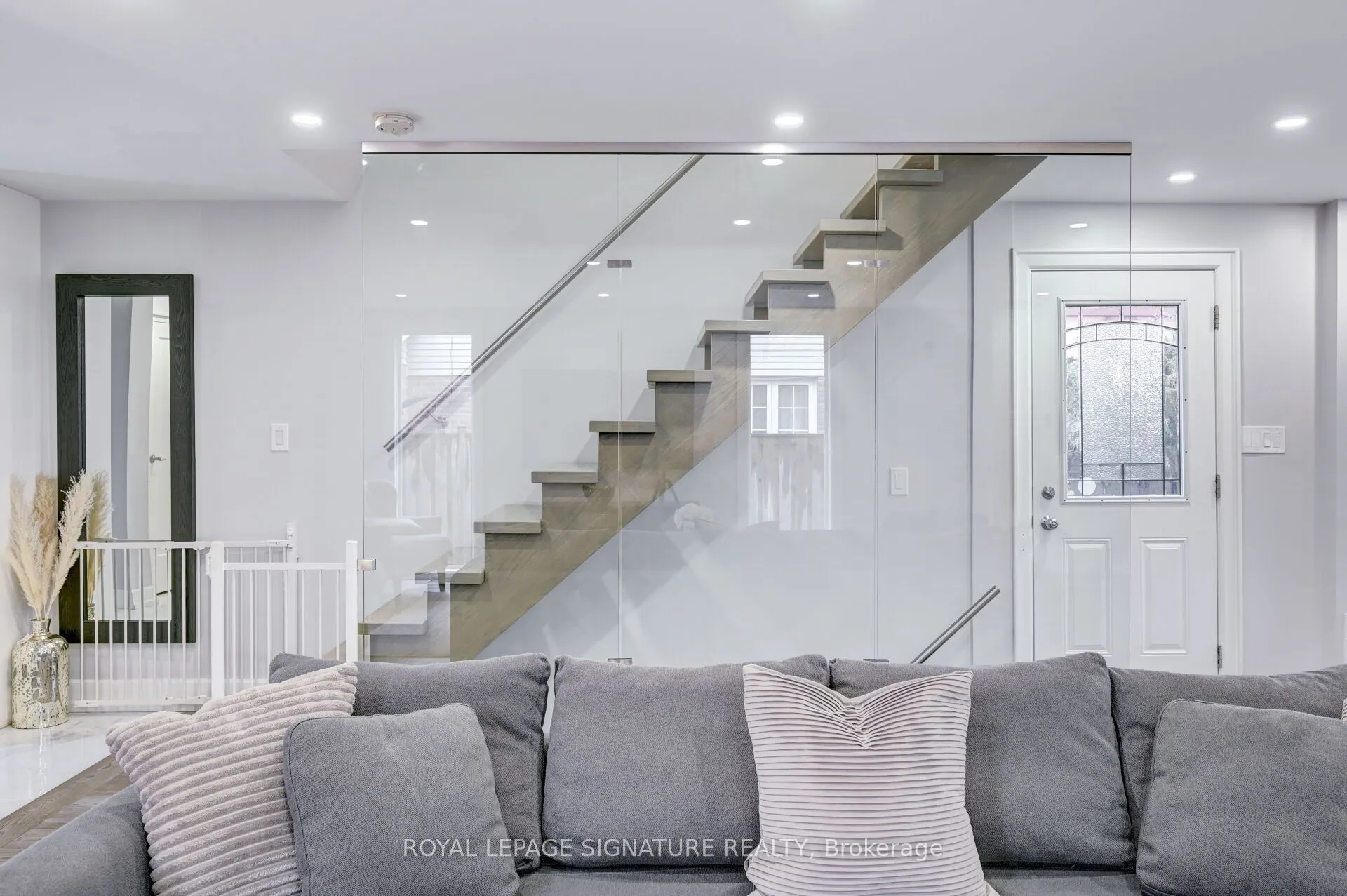 3035 Saracen Court