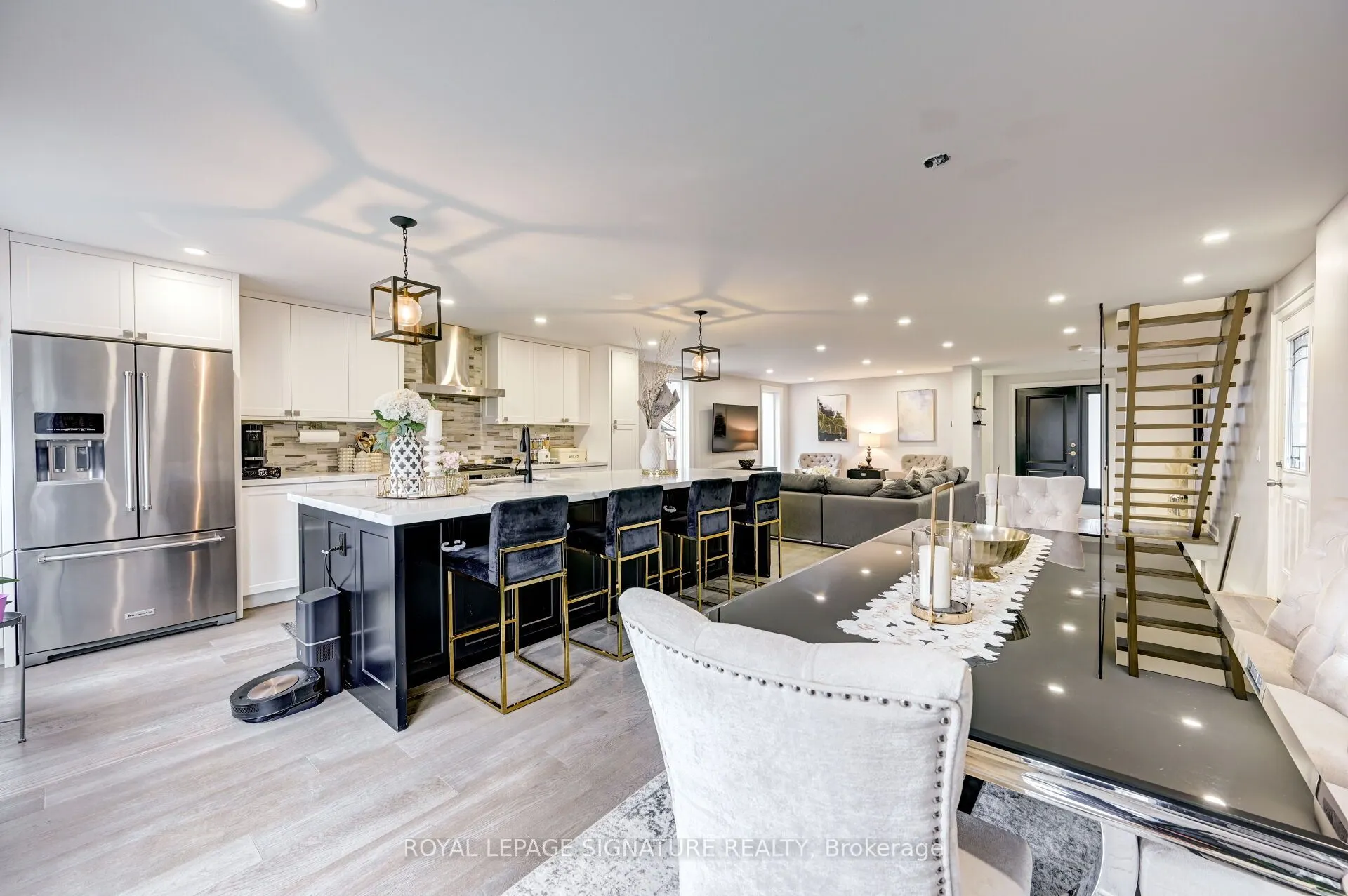 3035 Saracen Court
