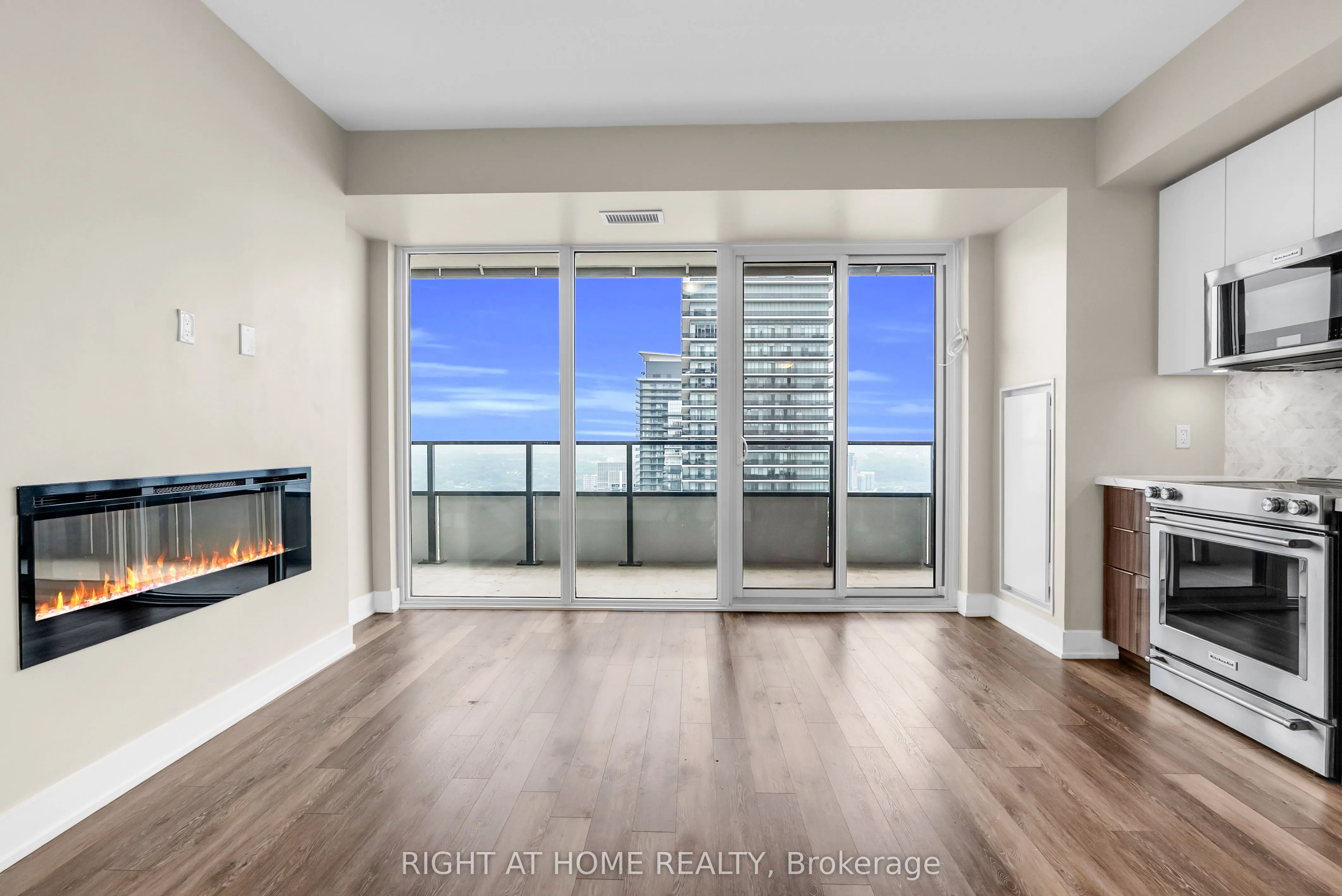 30 Shore Breeze Drive, #4810