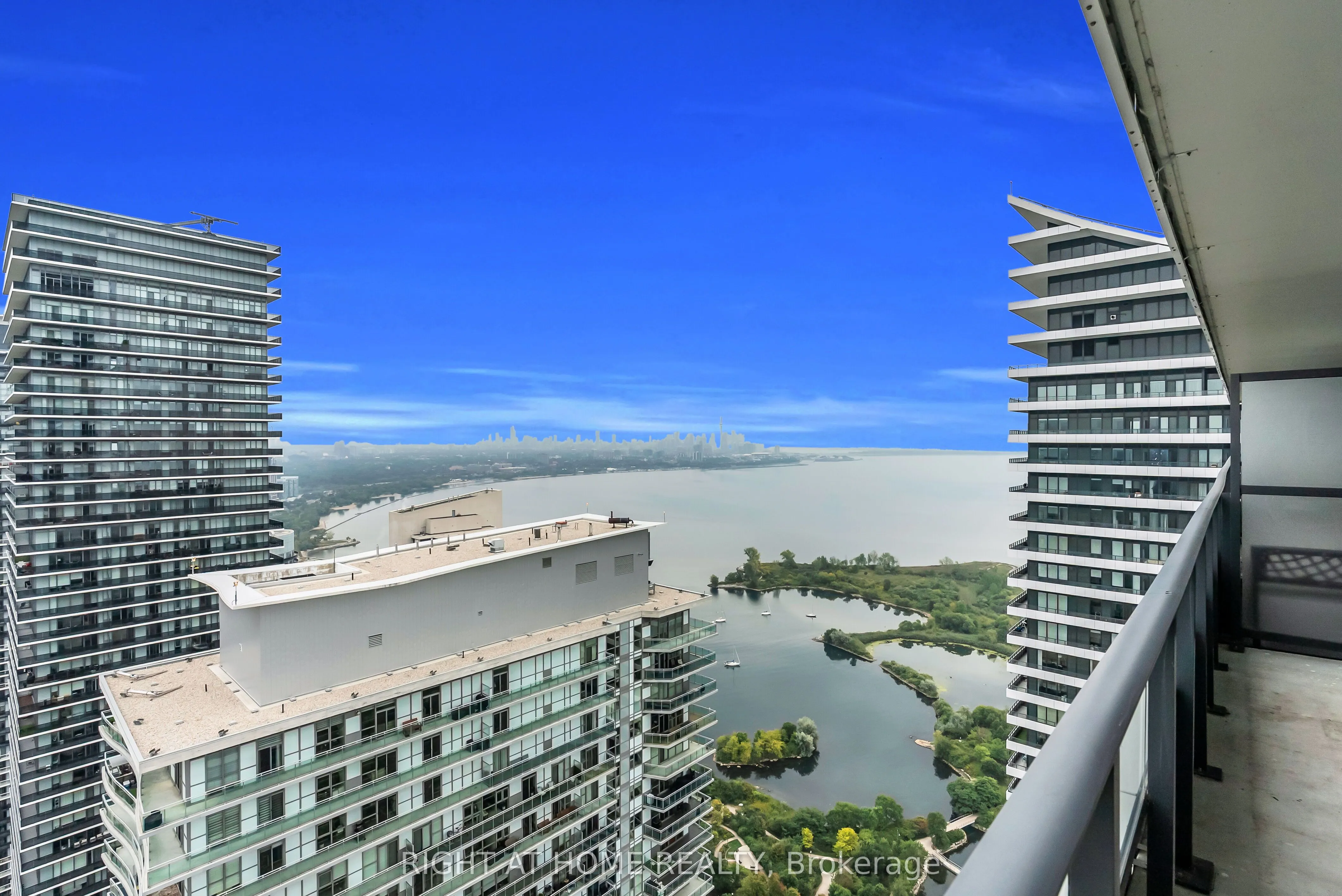 30 Shore Breeze Drive, #4810