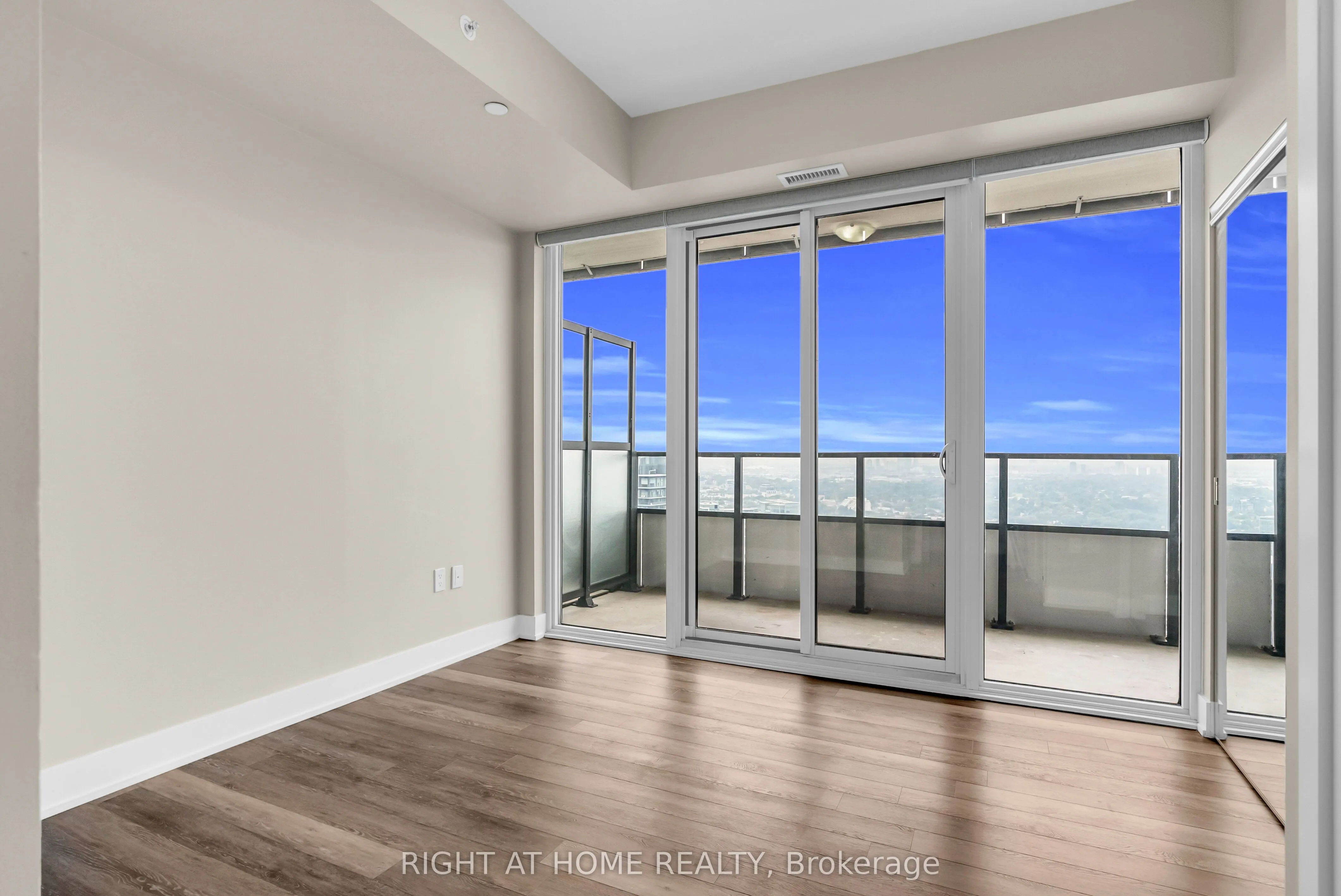 30 Shore Breeze Drive, #4810