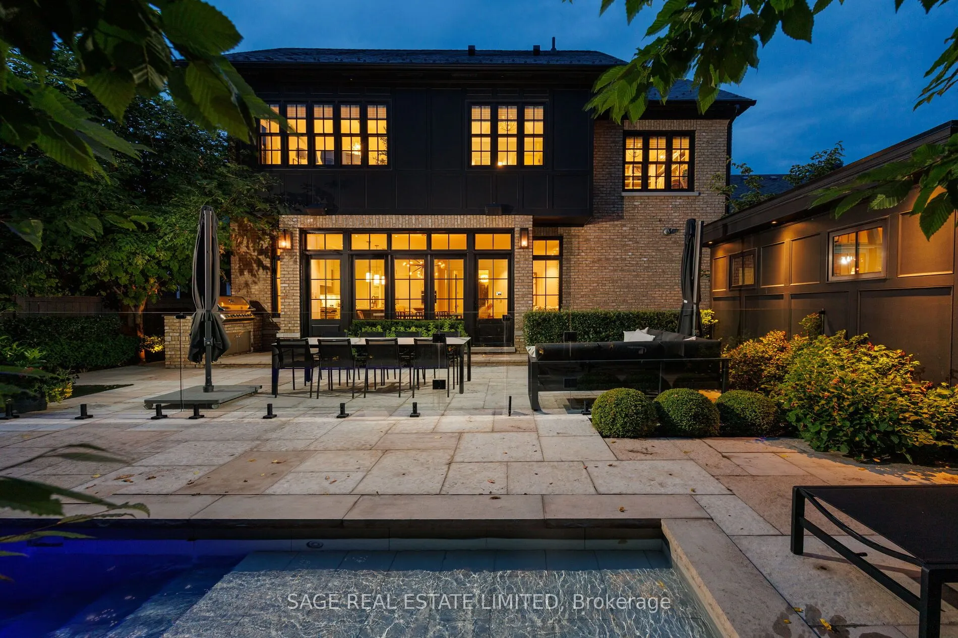 55 Strath Avenue