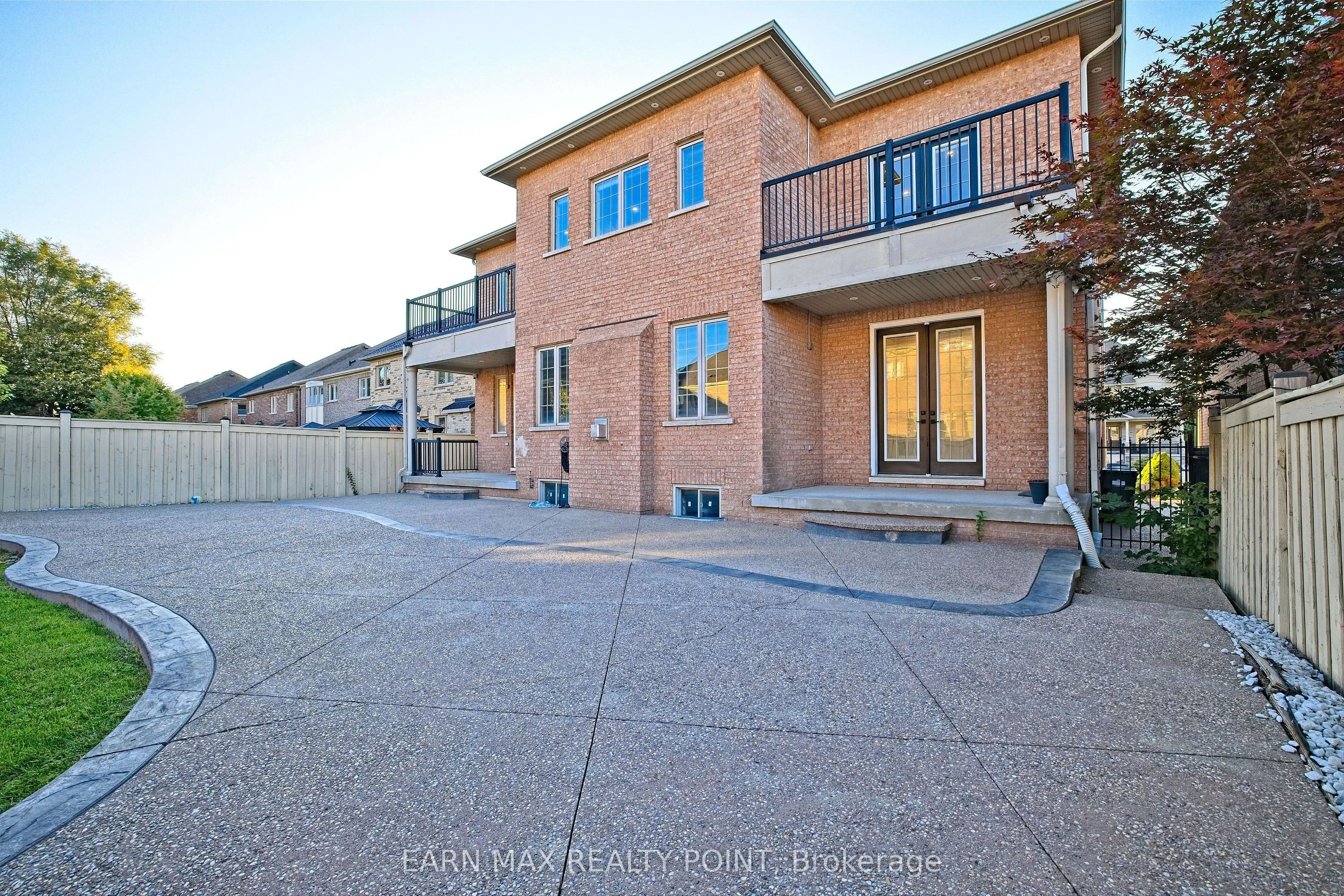 9 Lauderhill Road