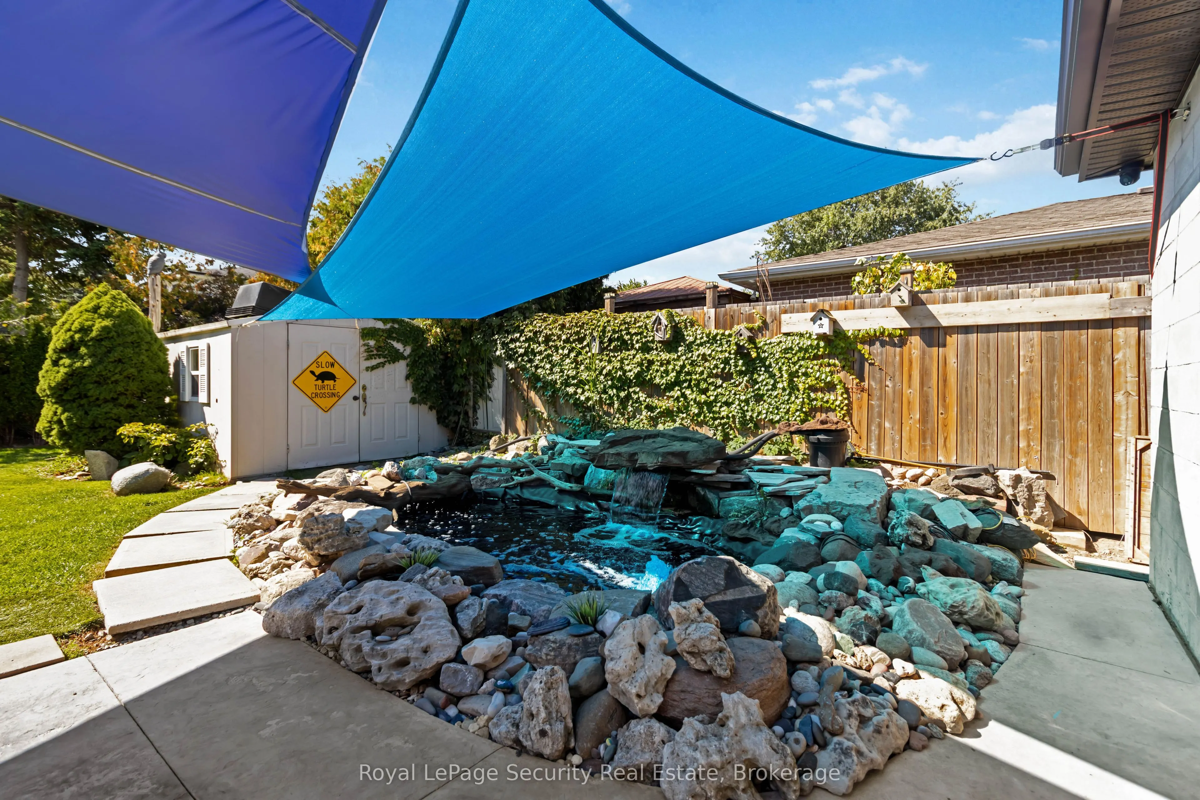 53 Dunblaine Crescent W