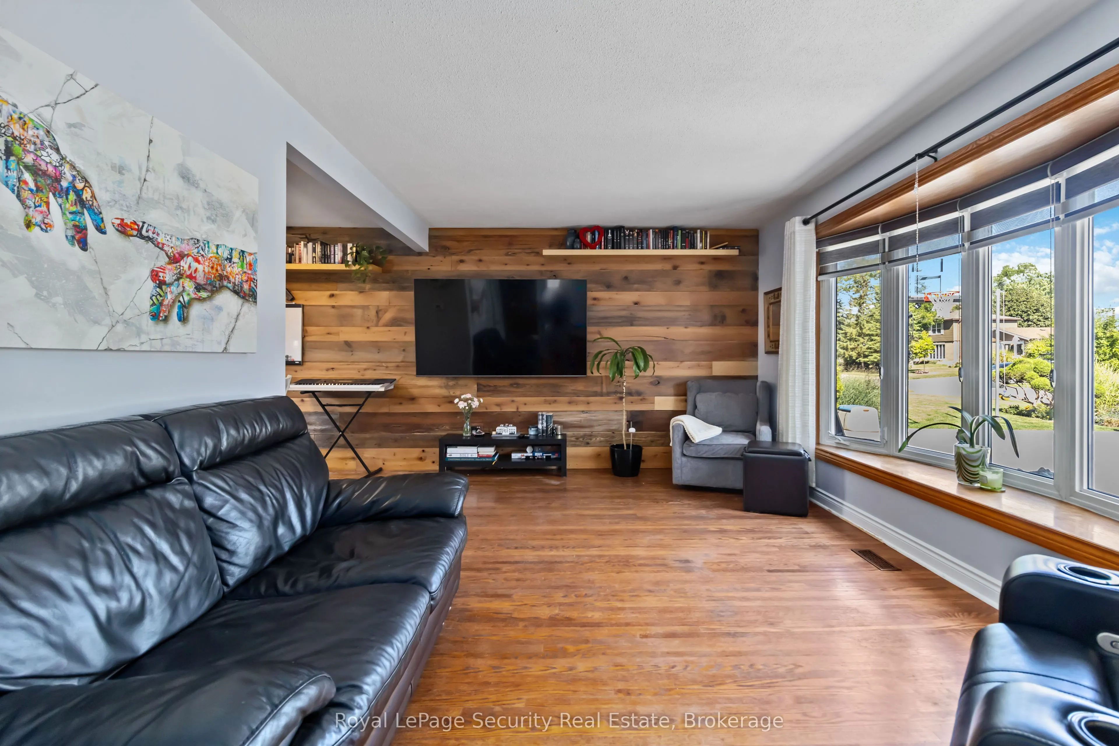 53 Dunblaine Crescent W