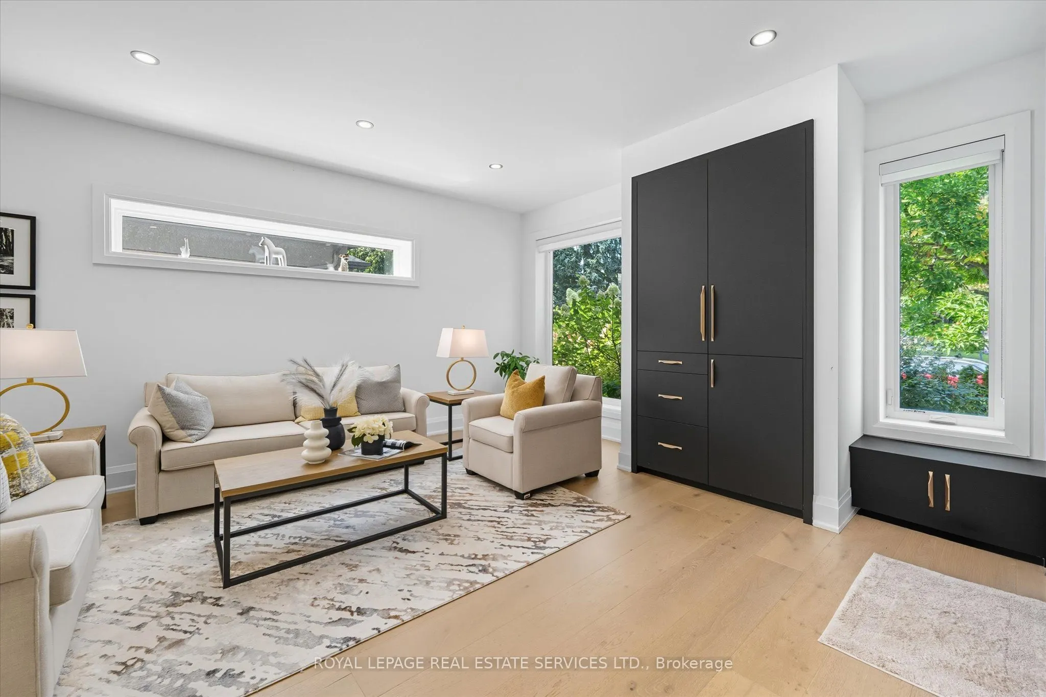 396 River Side Drive