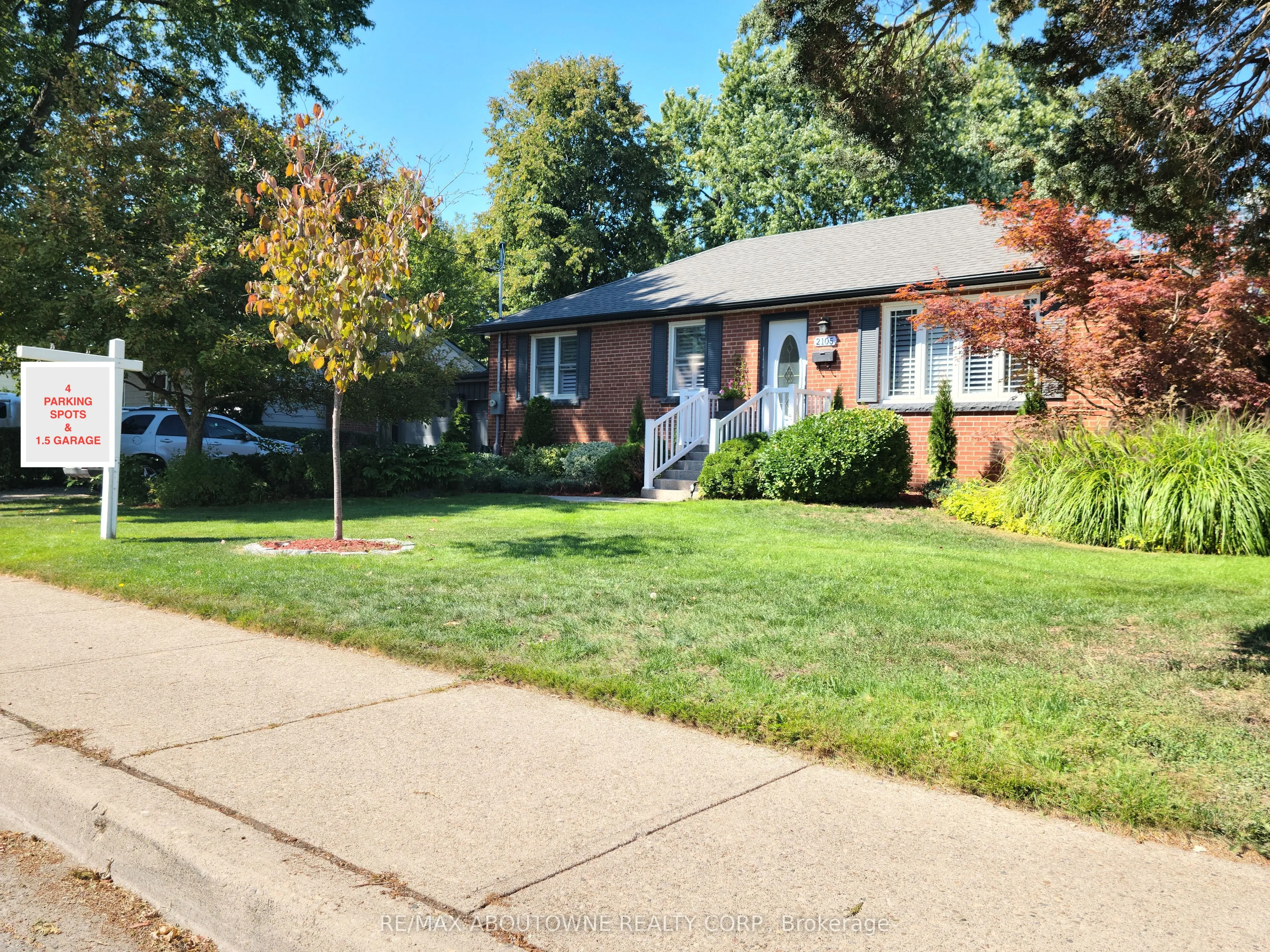 2105 Maplewood Drive
