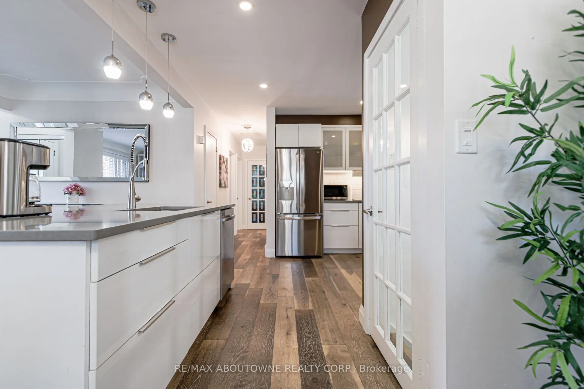 2105 Maplewood Drive