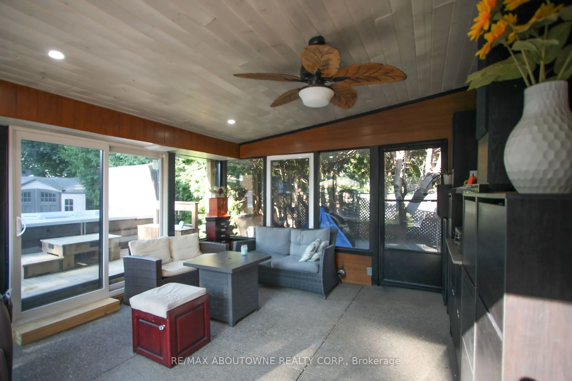 2105 Maplewood Drive
