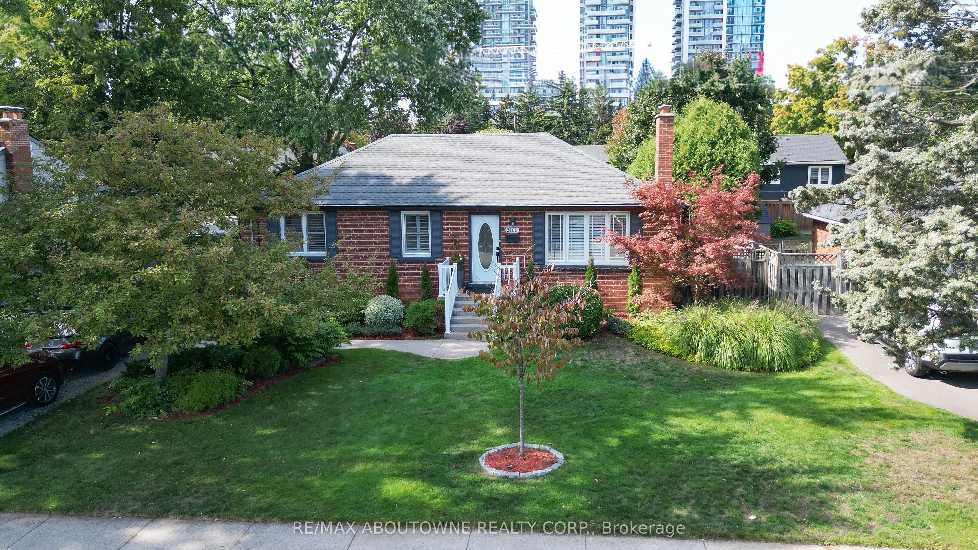 2105 Maplewood Drive