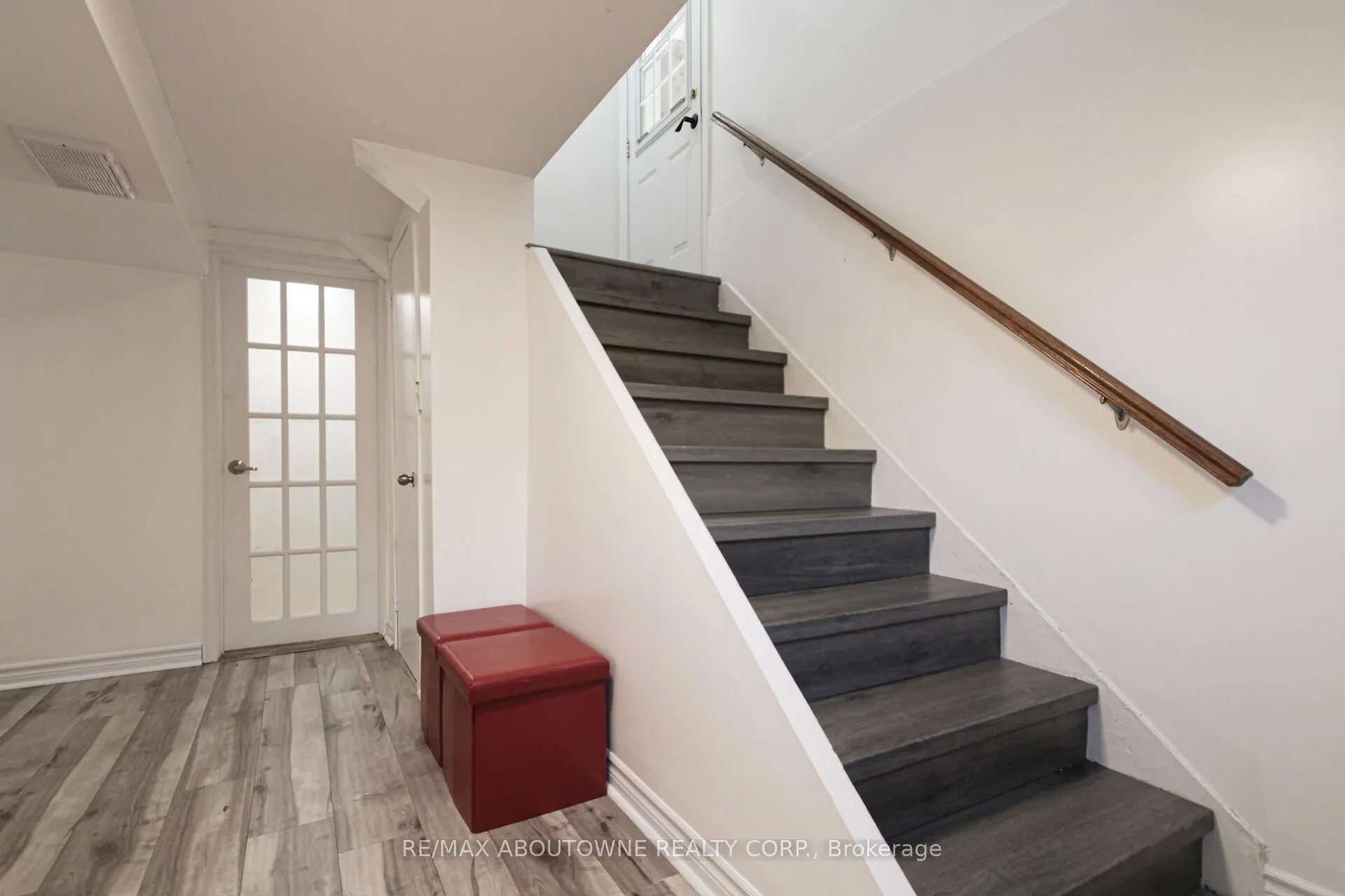 2105 Maplewood Drive