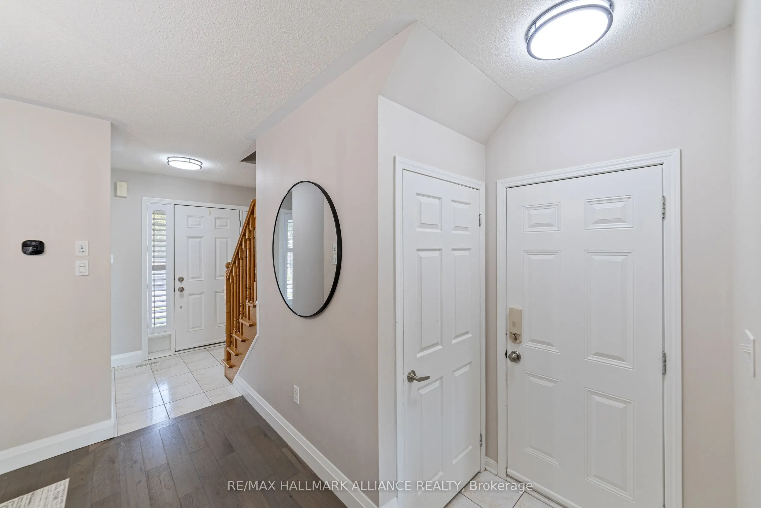 402 Schreyer Crescent