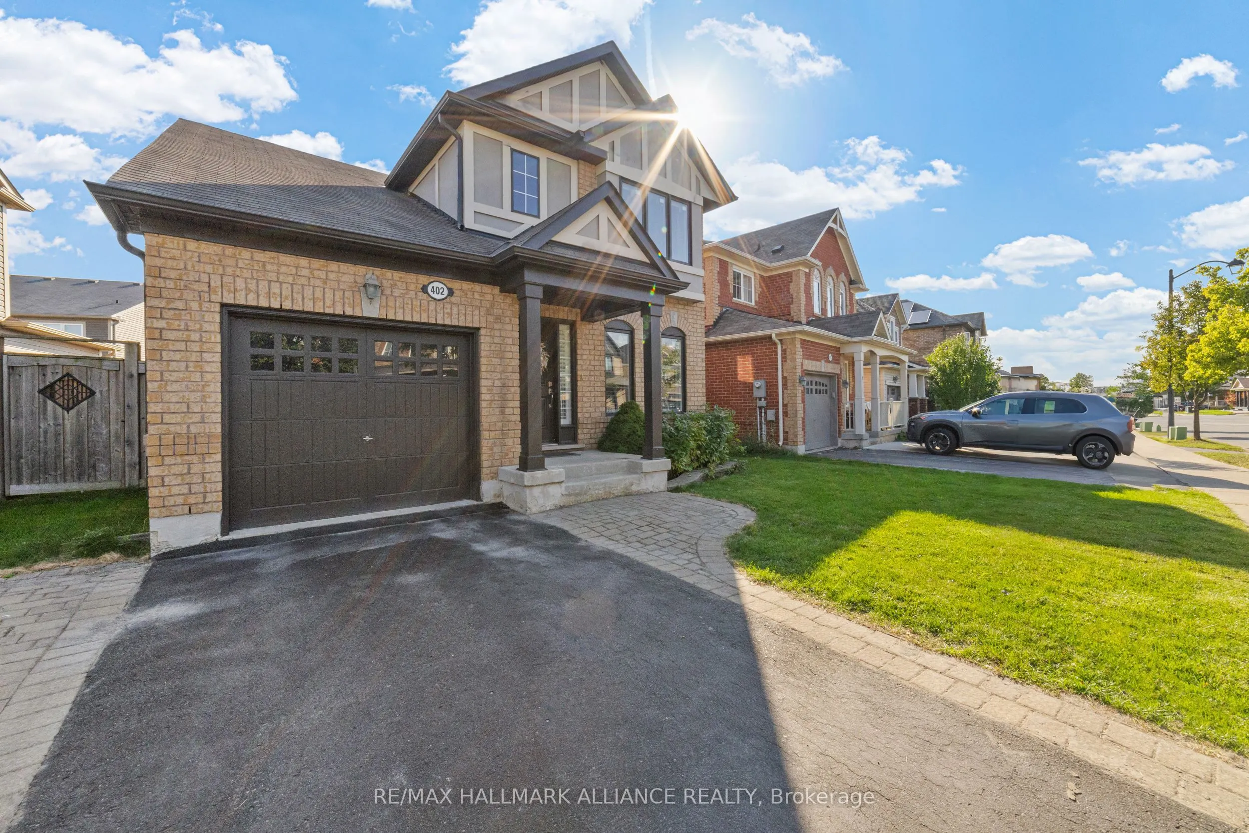 402 Schreyer Crescent