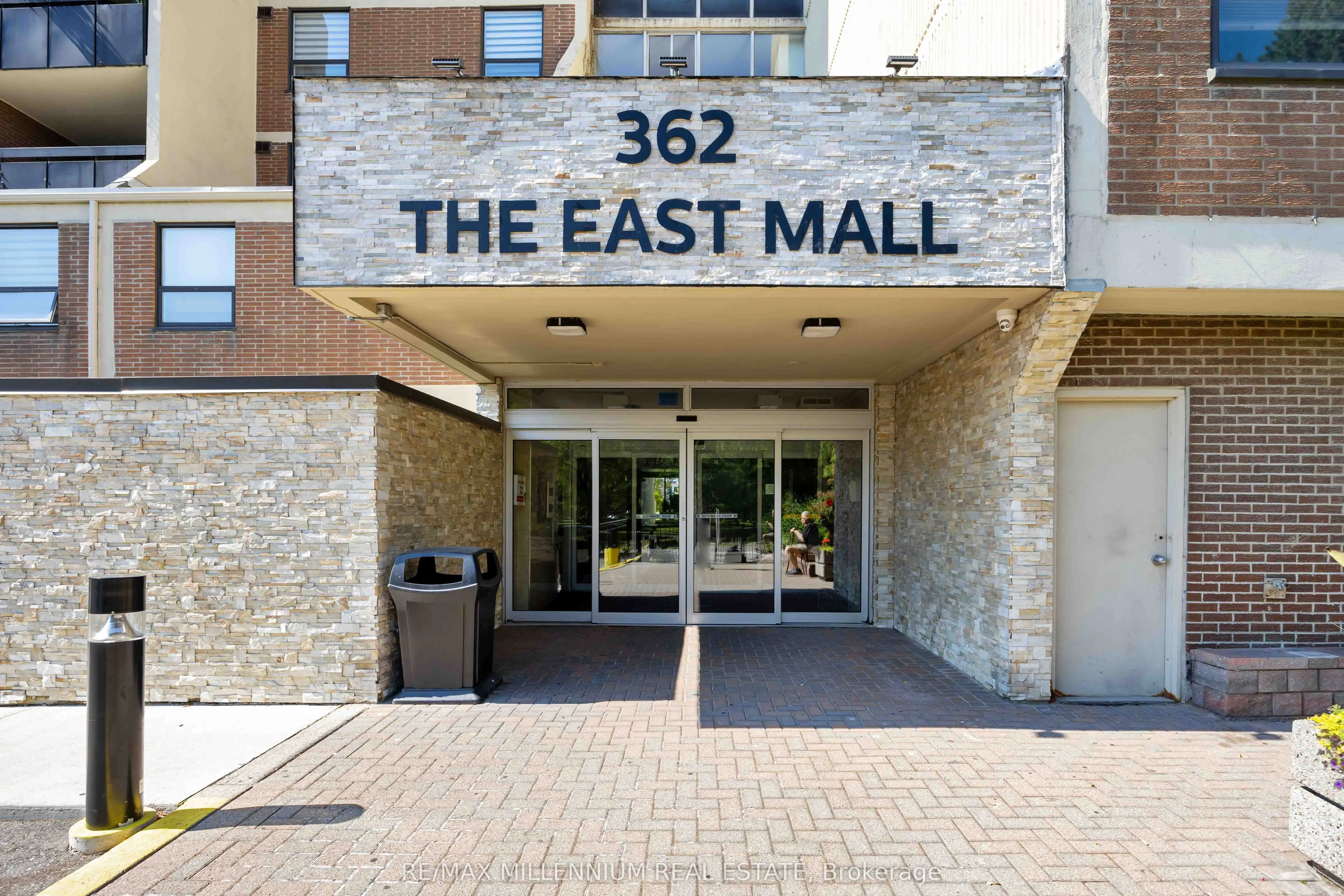 362 The East Mall, #1907
