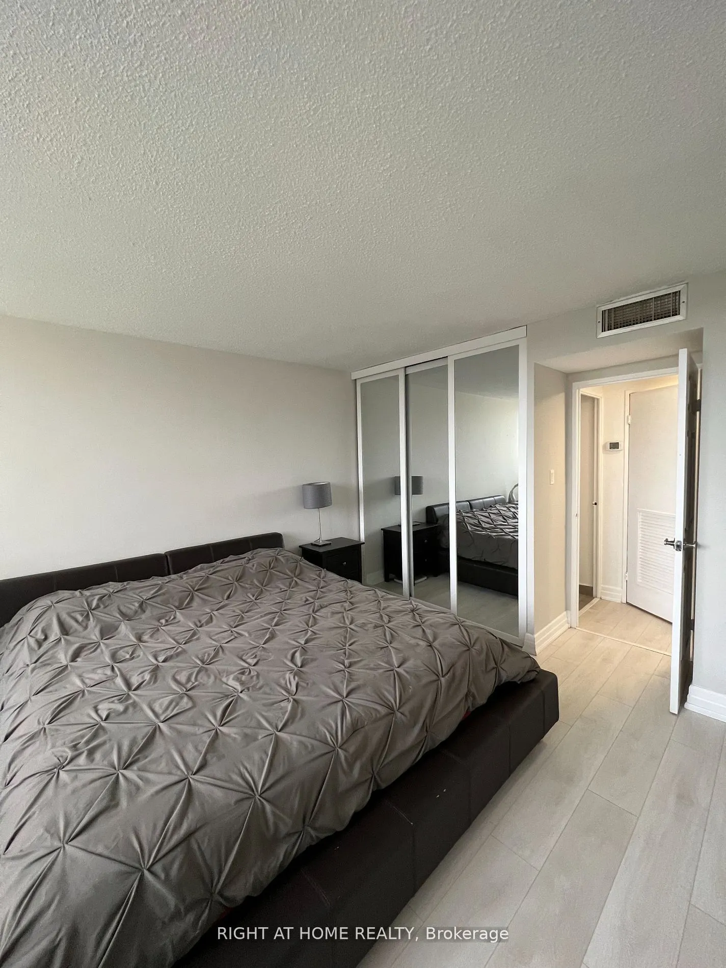 1333 Bloor Street, #1018