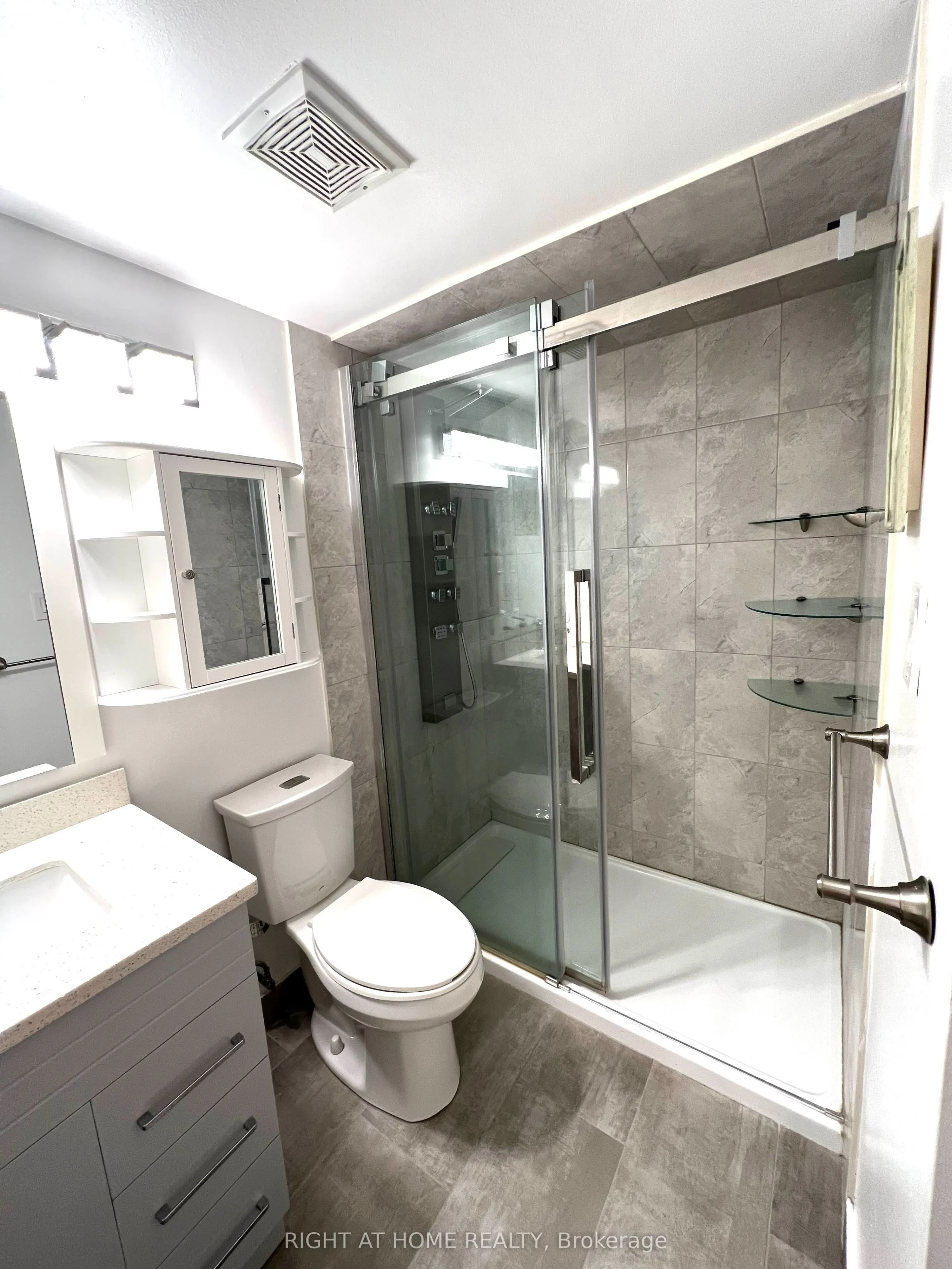 1333 Bloor Street, #1018