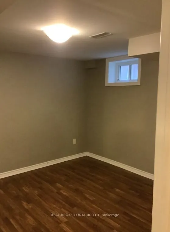 88 Sir Jacobs Crescent, #(BASEMENT)