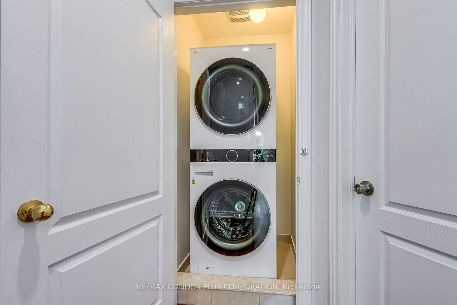 1015 Galesway Boulevard, #27