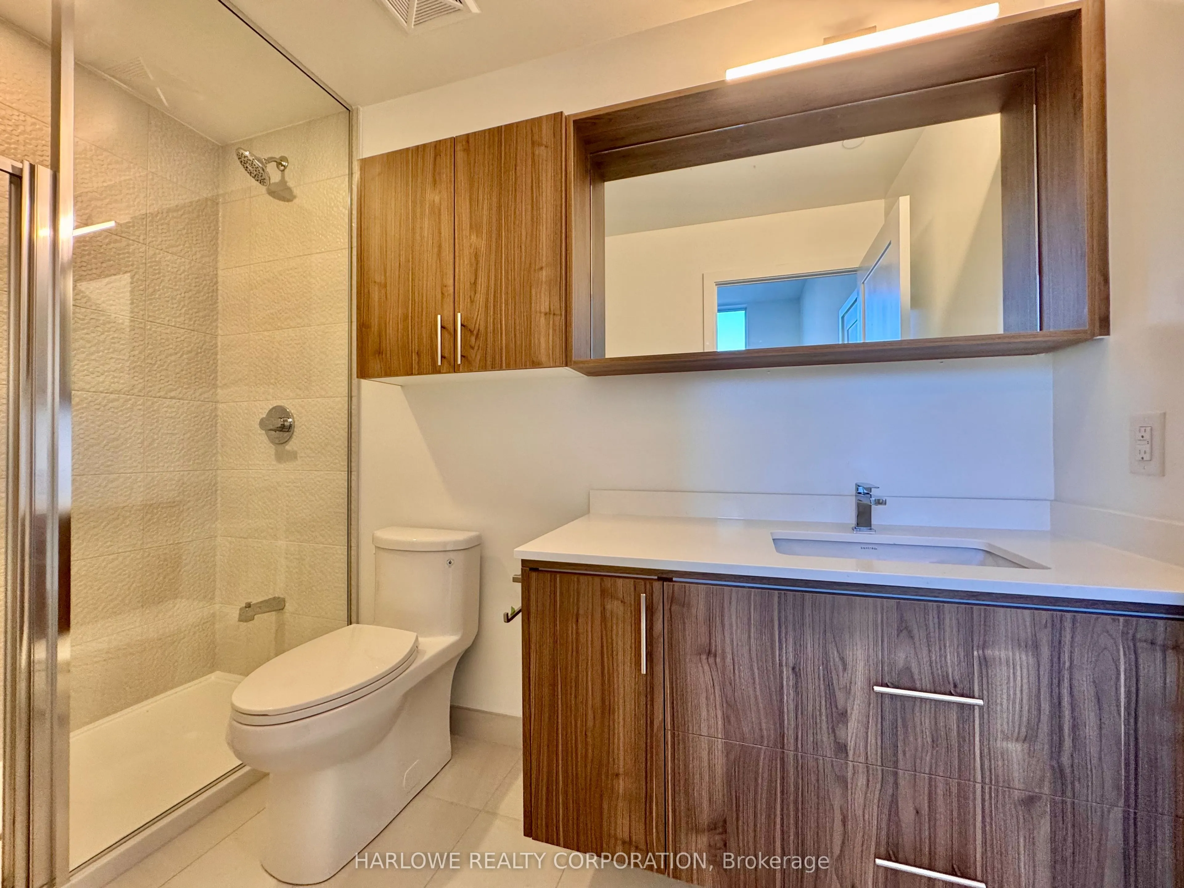 5105 Hurontario Street, #212
