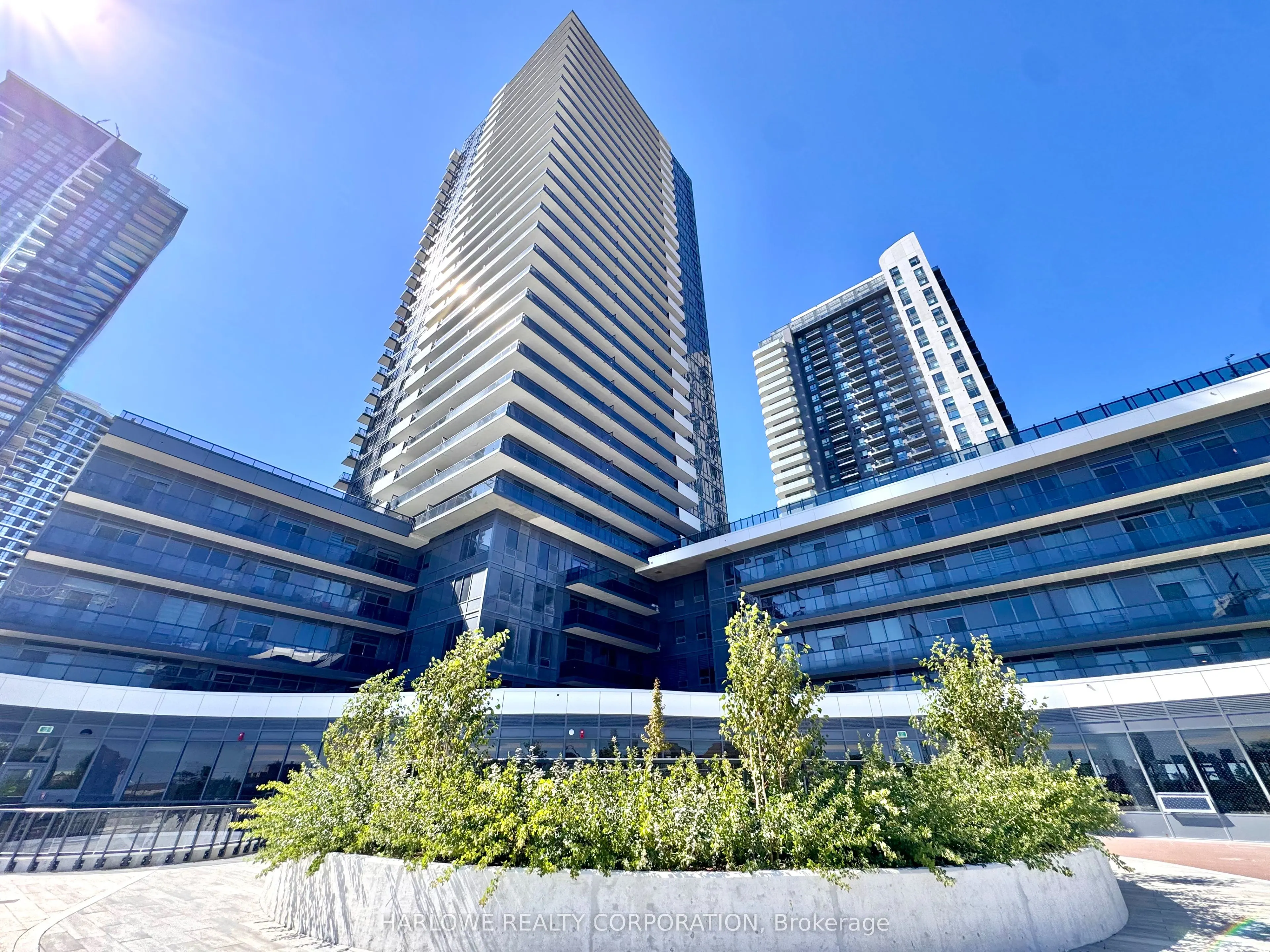 5105 Hurontario Street, #212