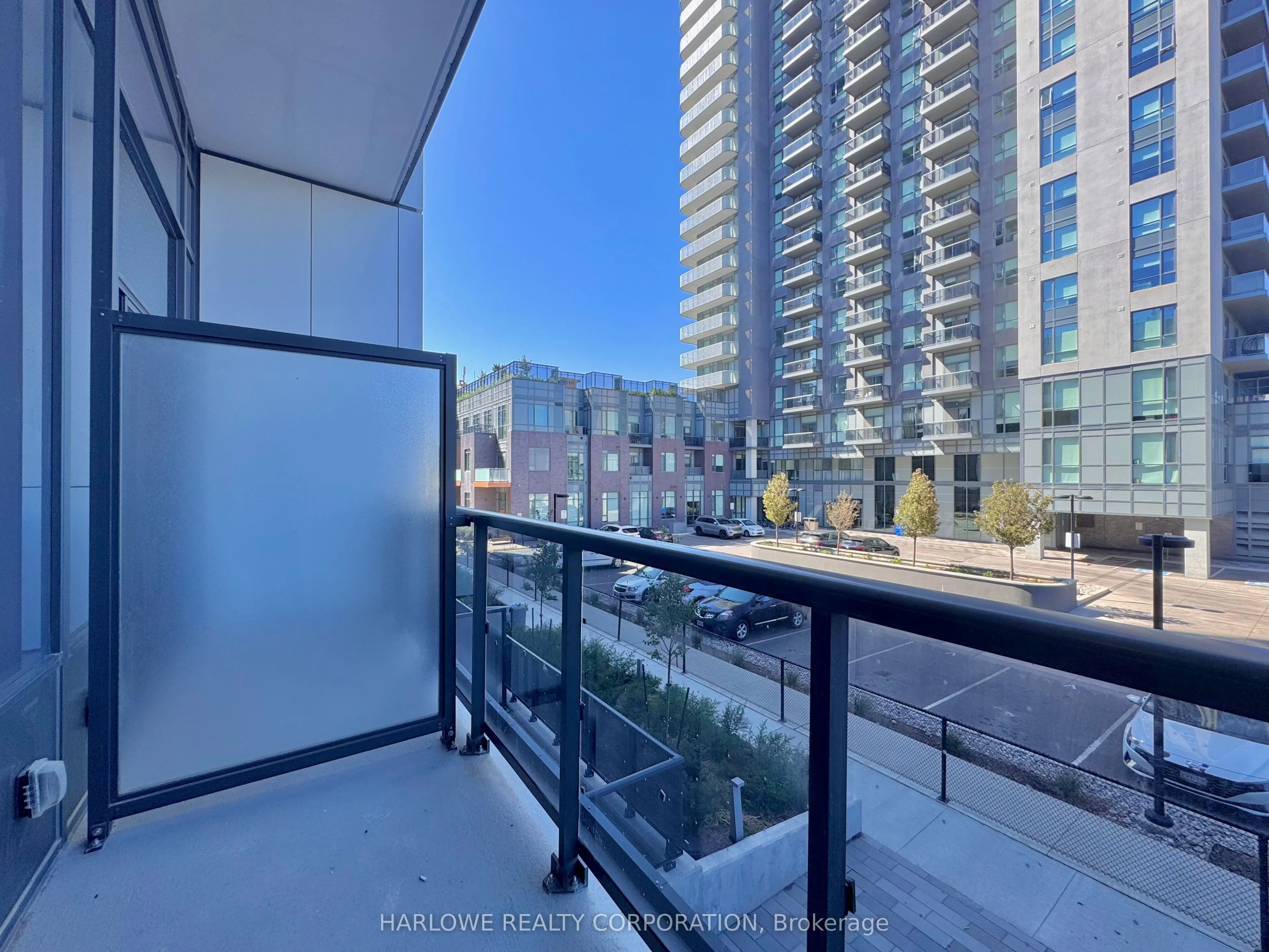 5105 Hurontario Street, #212