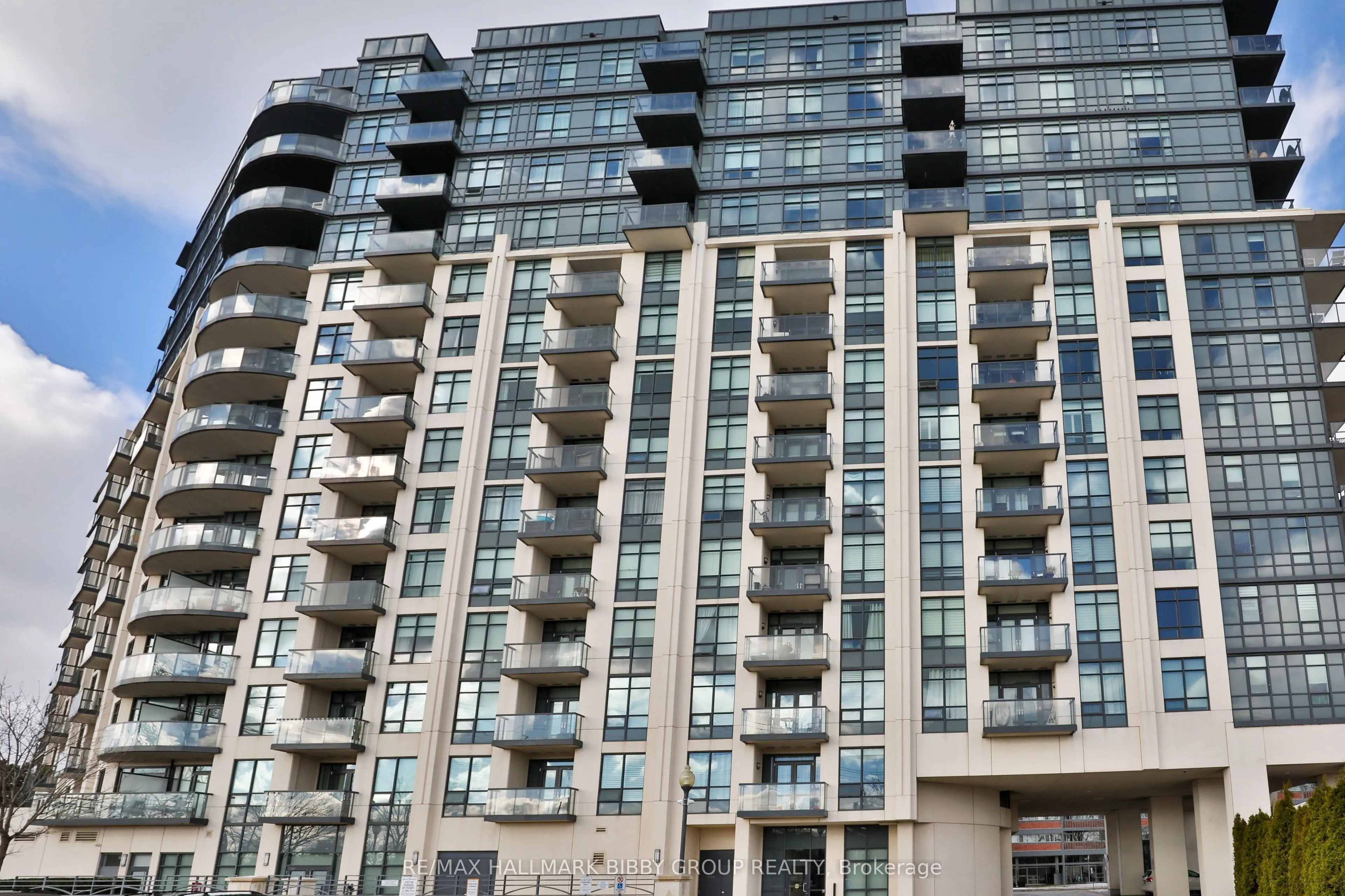 1135 Royal York Road, #814