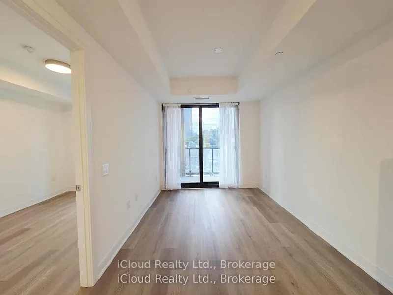 86 Dundas Street E, #306