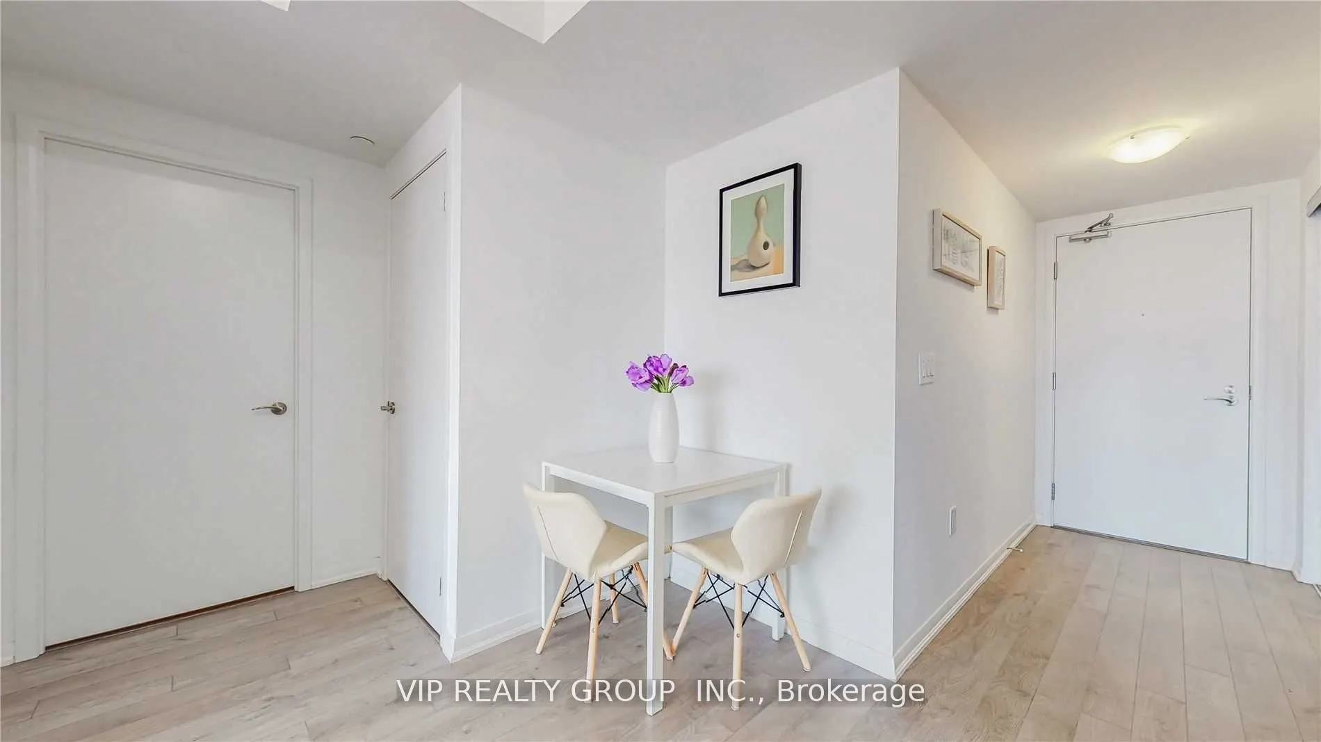 3091 Dufferin Street, #805
