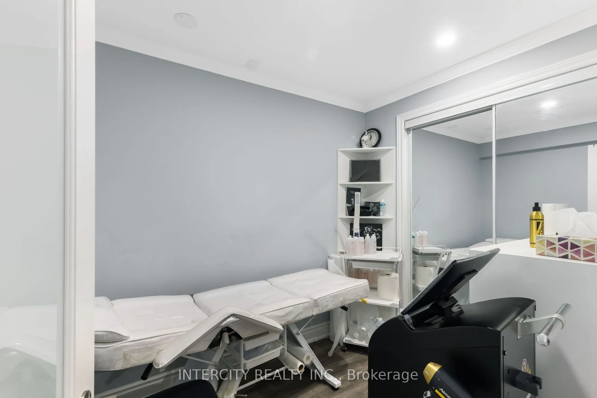 20 Vanderpool Crescent