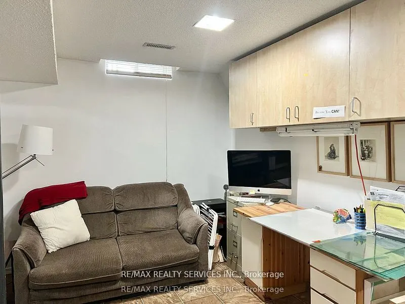 3 Oleander Crescent