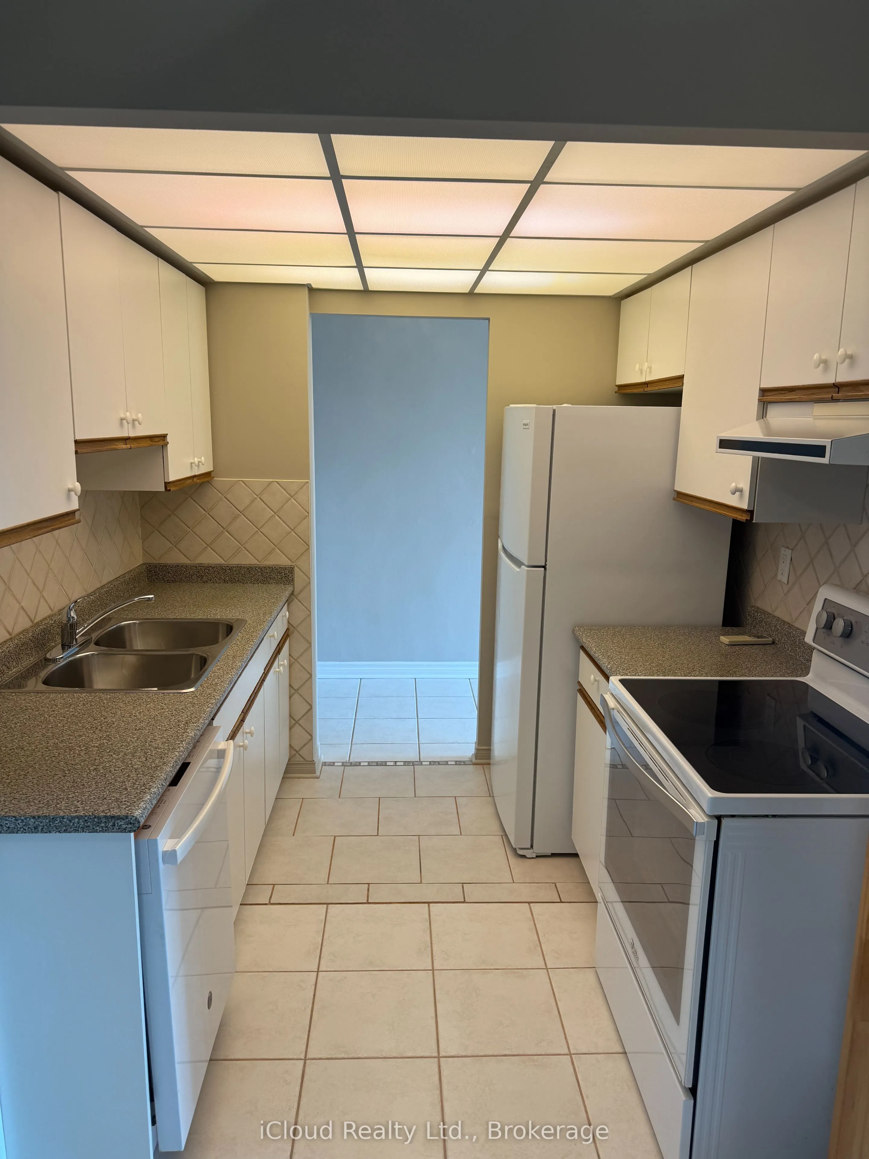 2556 Argyle Road, #703