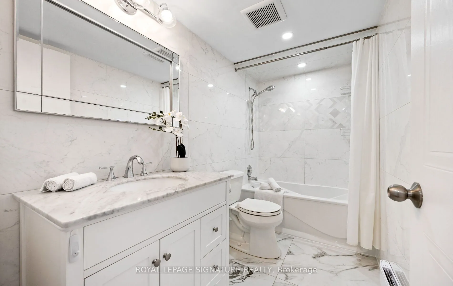 1504 Pilgrims Way, #1021