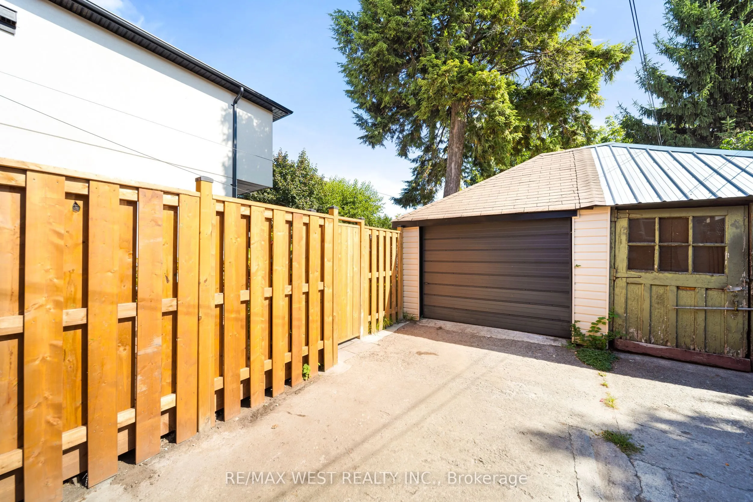 125 Brookside Avenue