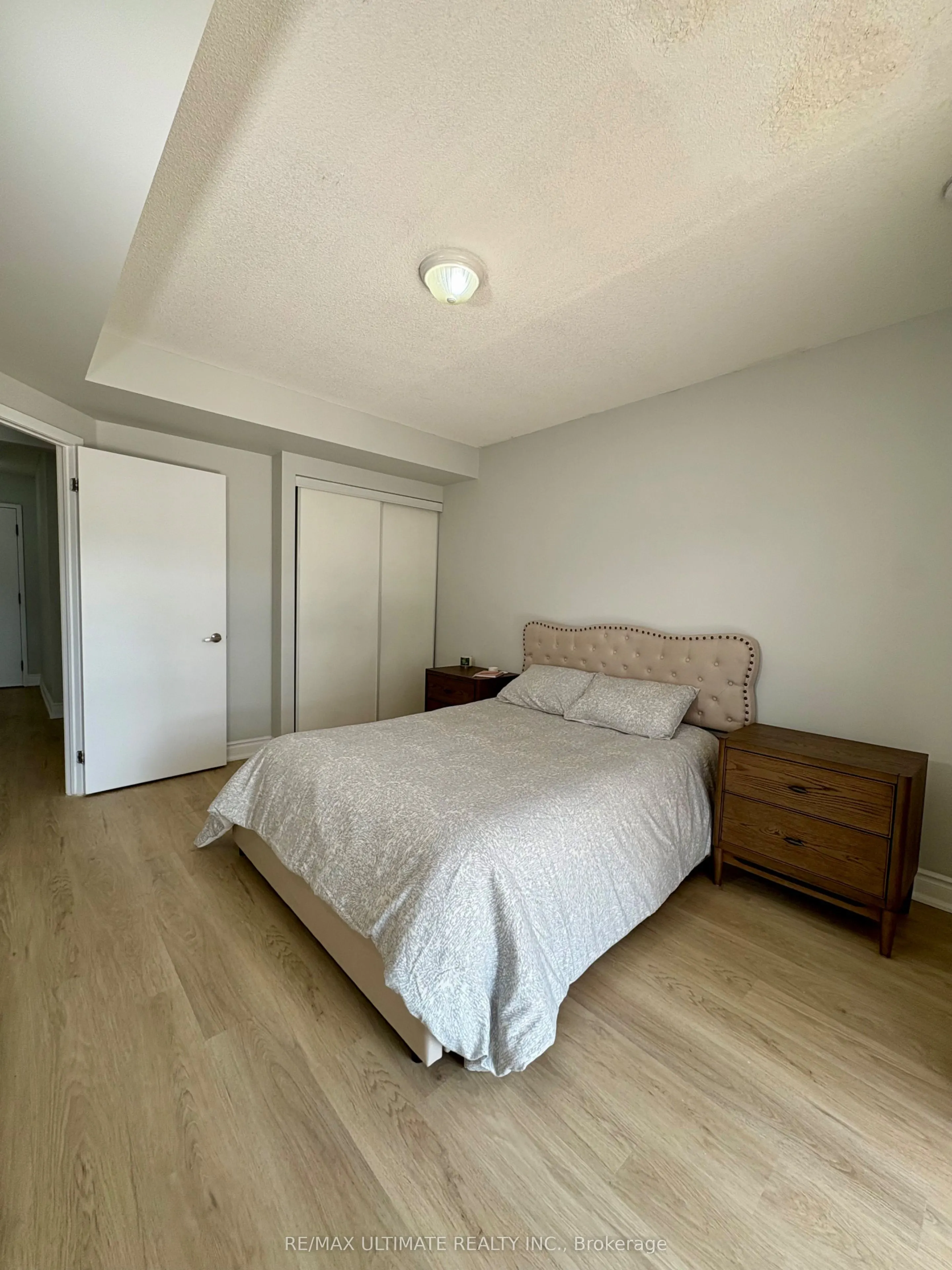 2464 Weston Road, #207