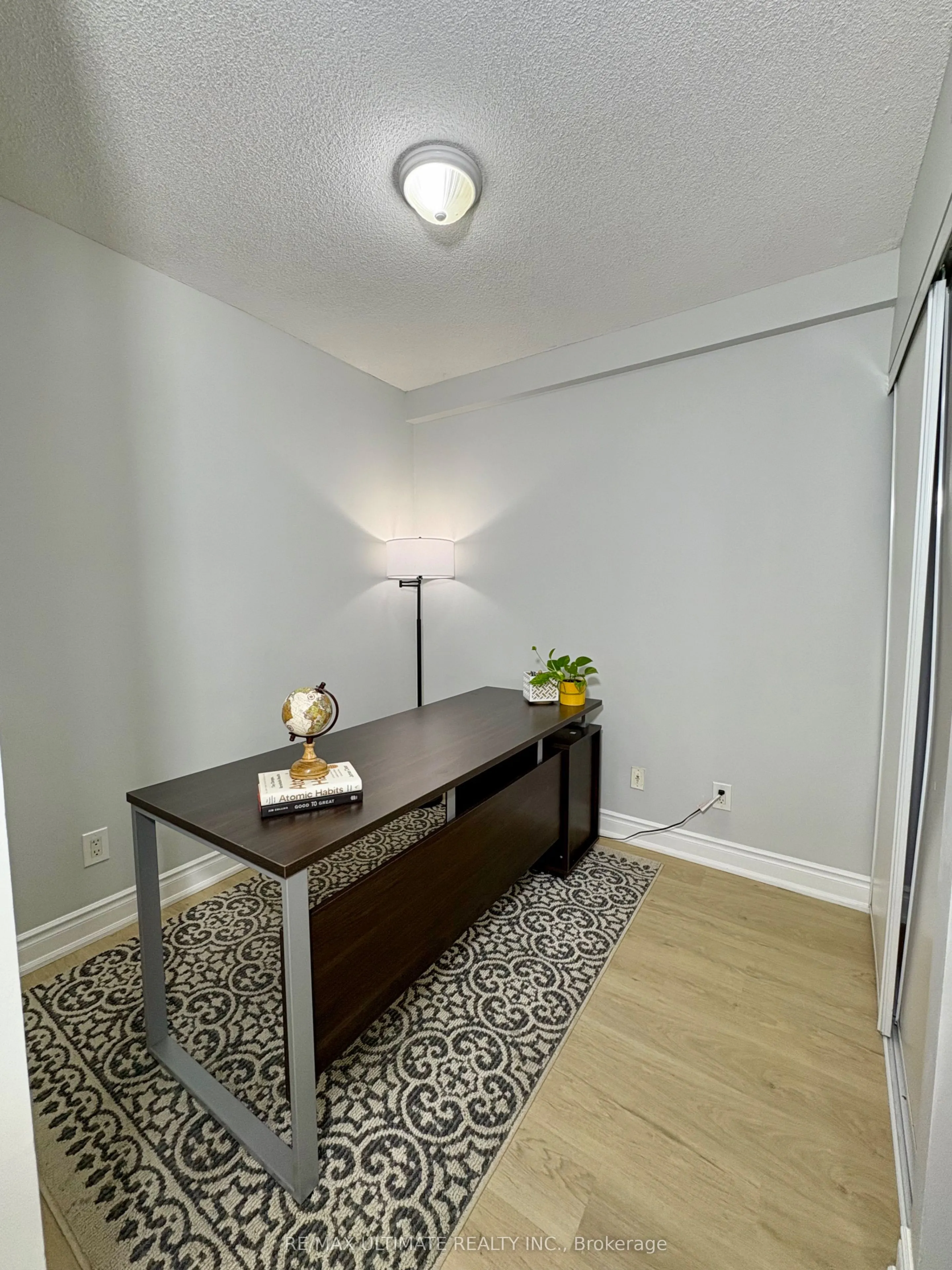2464 Weston Road, #207