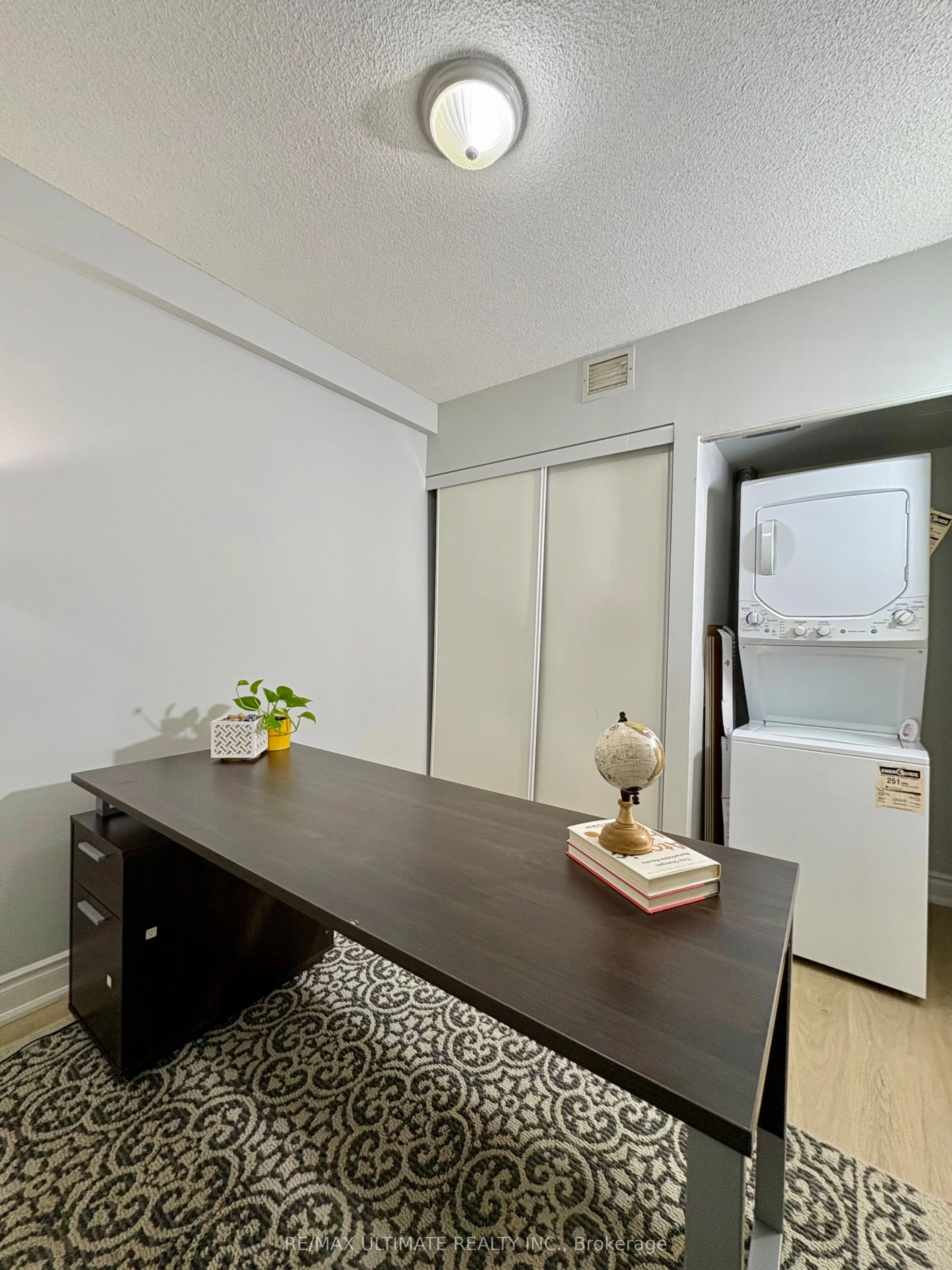 2464 Weston Road, #207