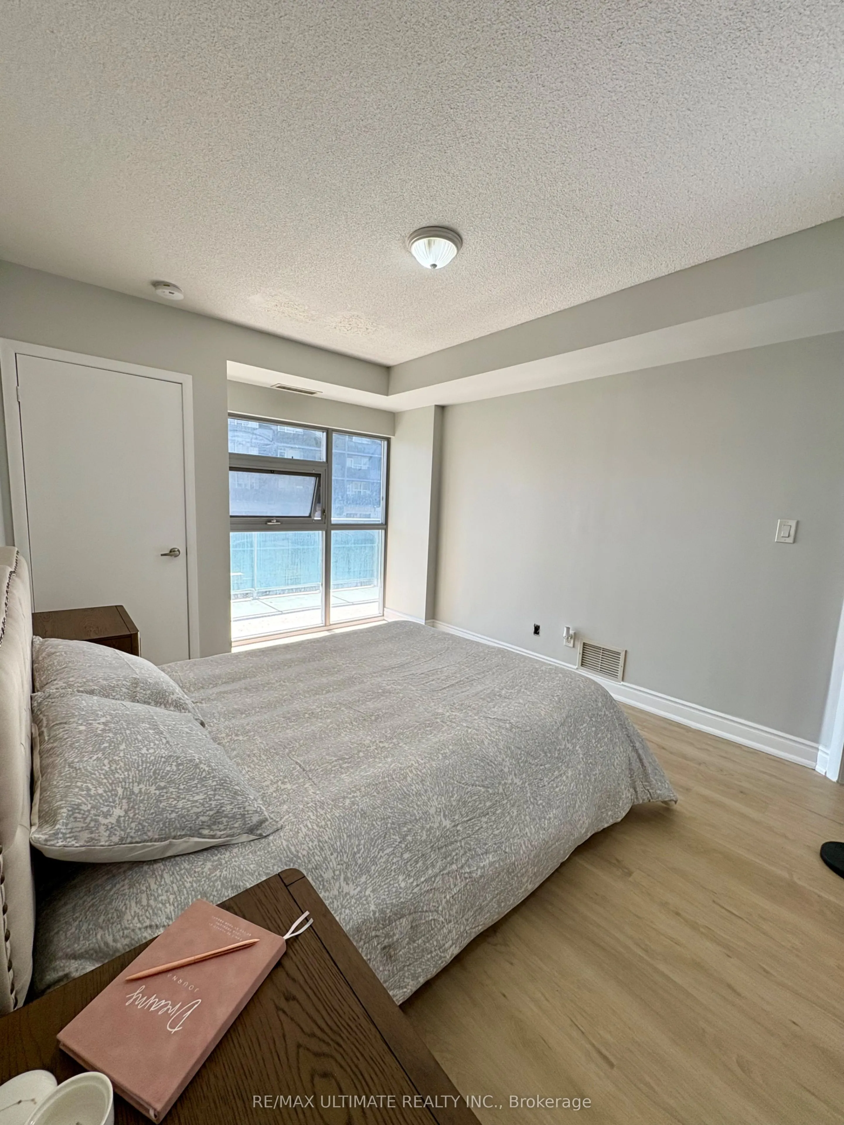 2464 Weston Road, #207