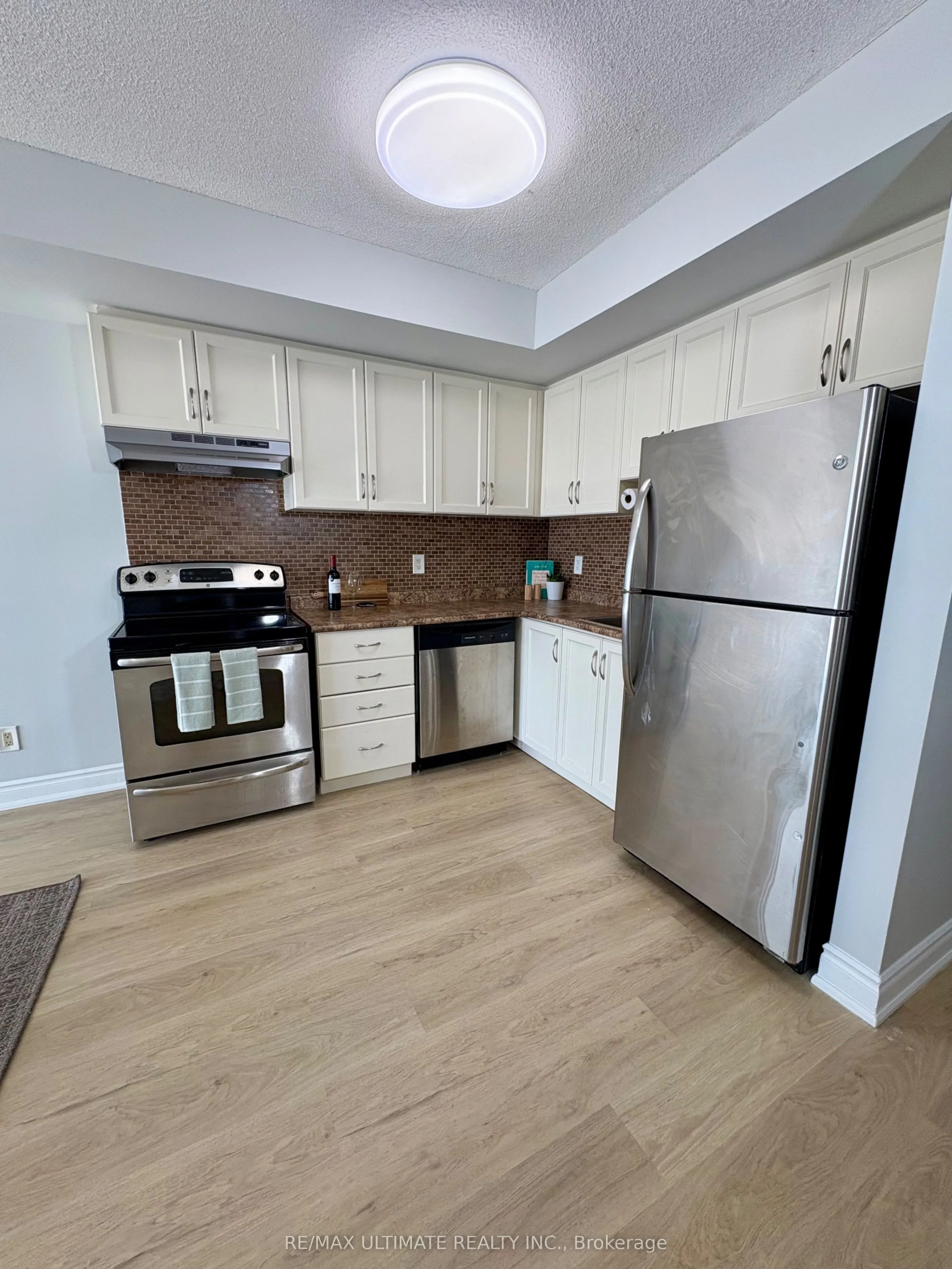 2464 Weston Road, #207