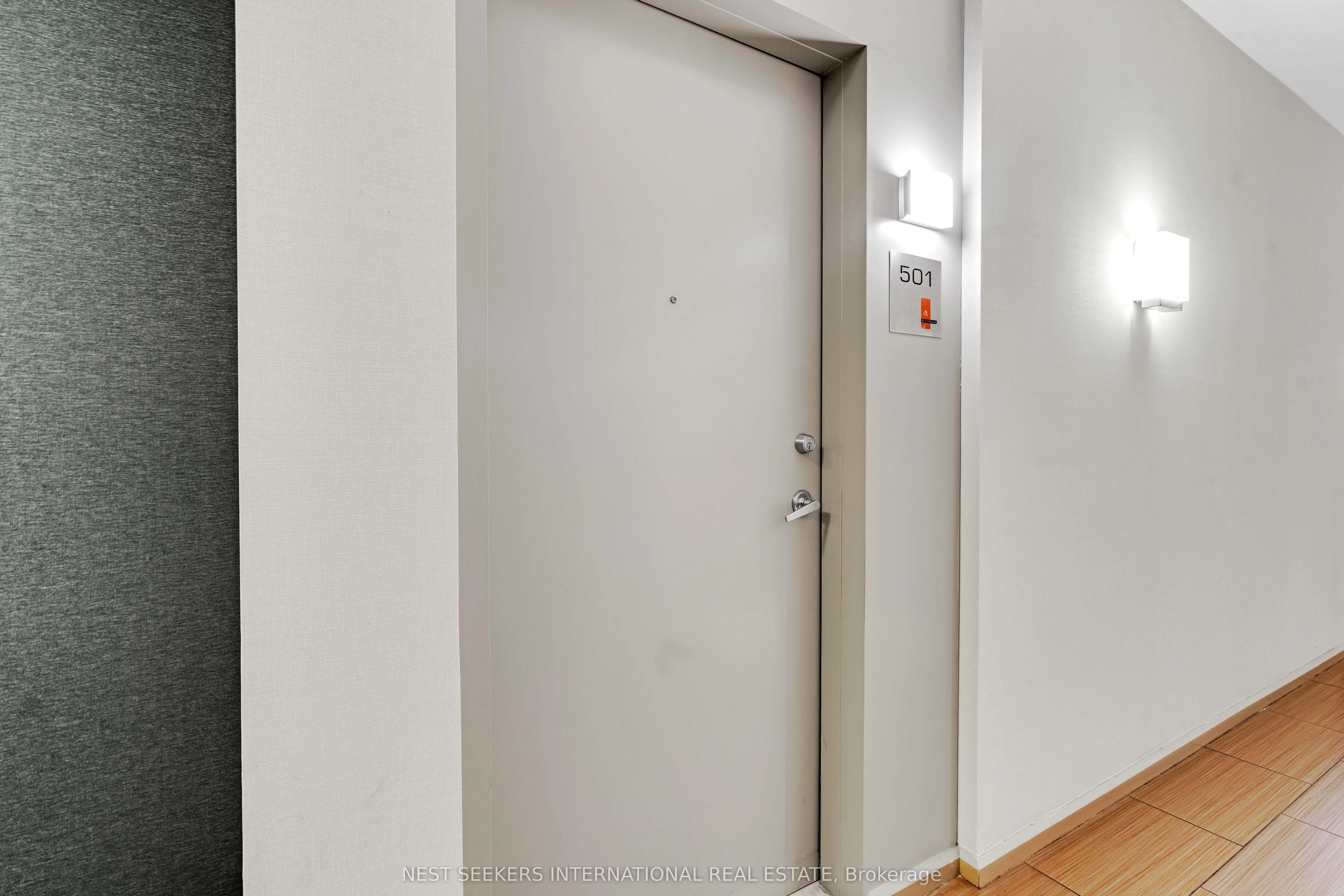 220 Burnhamthorpe Road W, #501