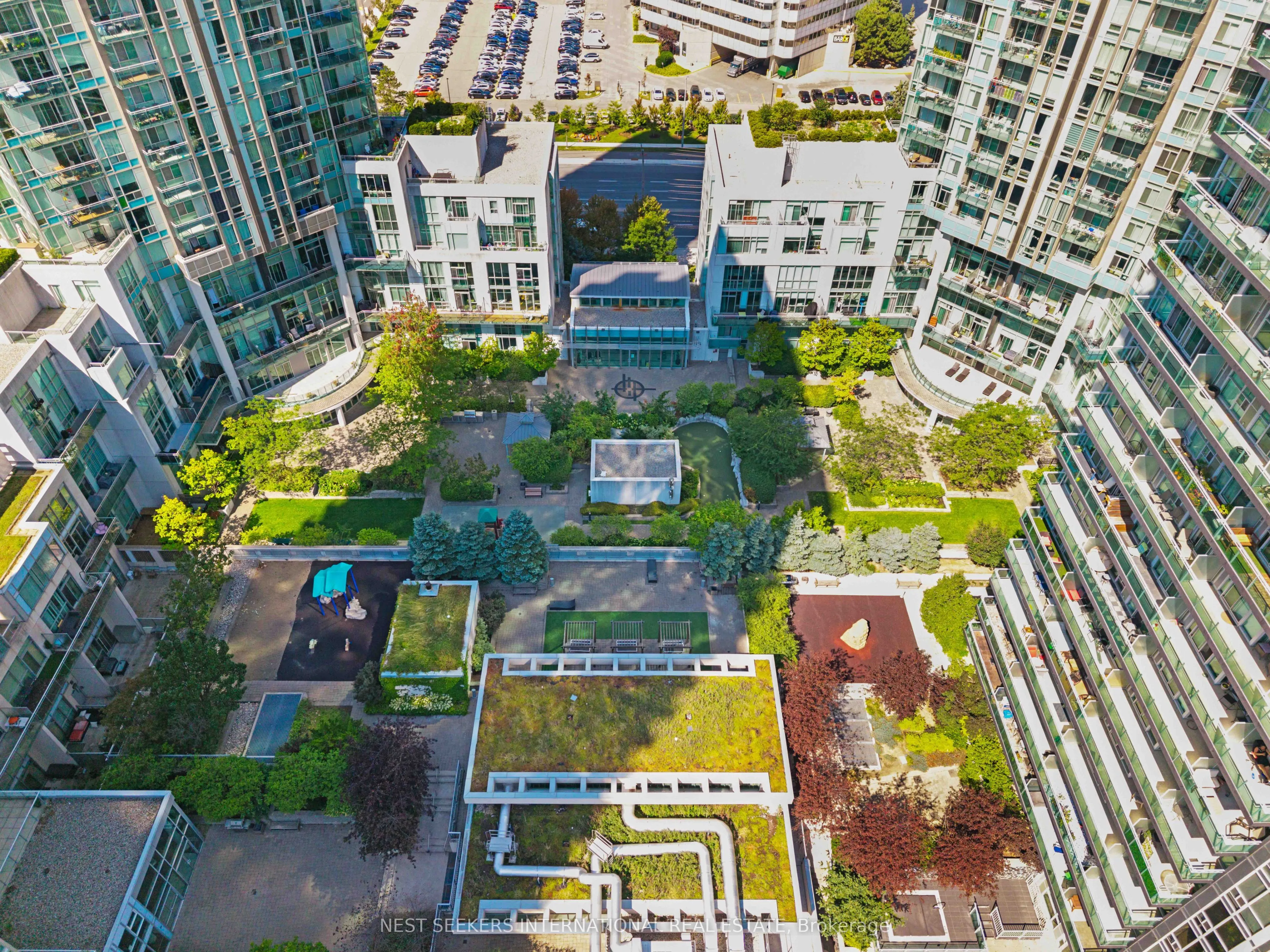 220 Burnhamthorpe Road W, #501