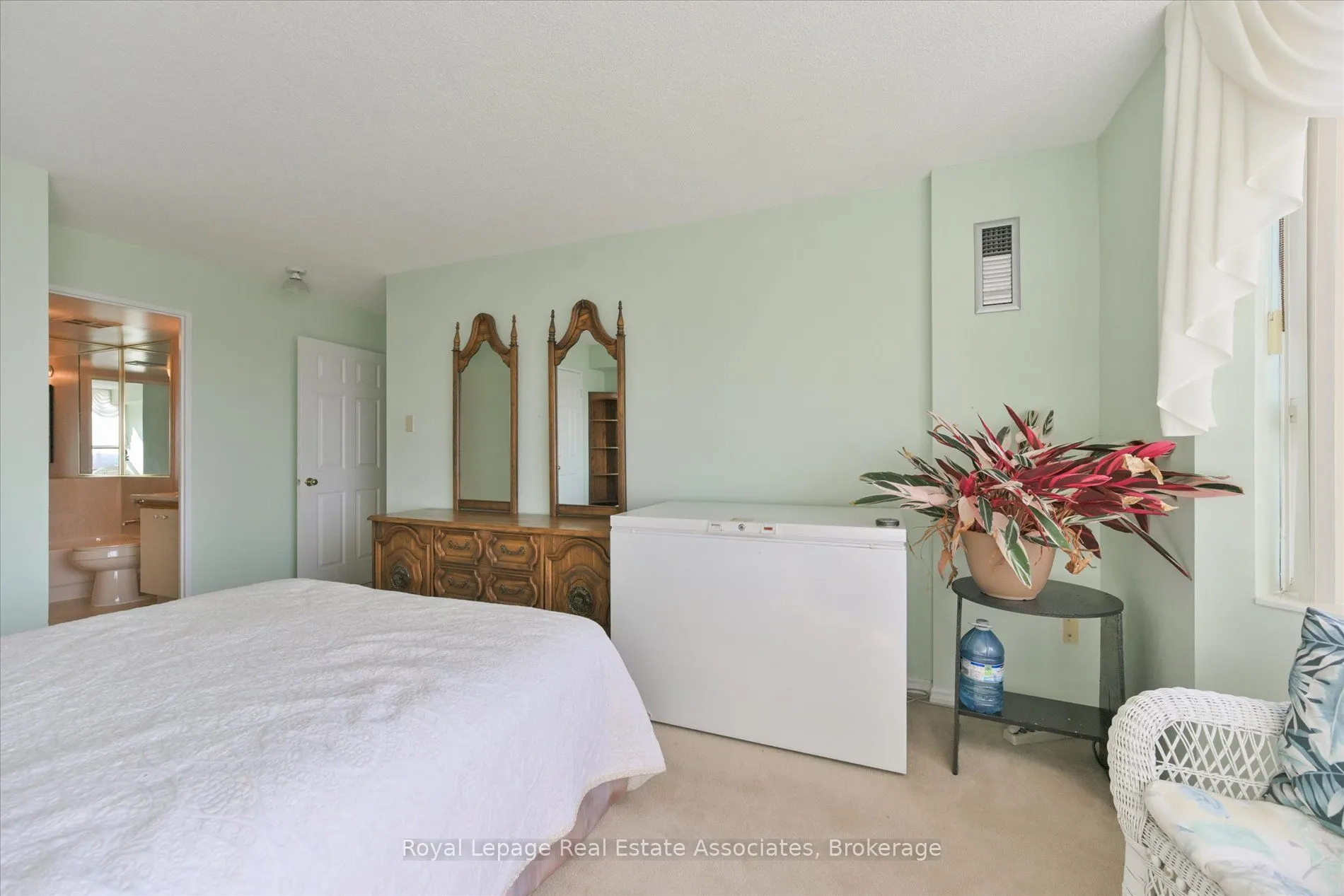 10 Malta Avenue, #1209