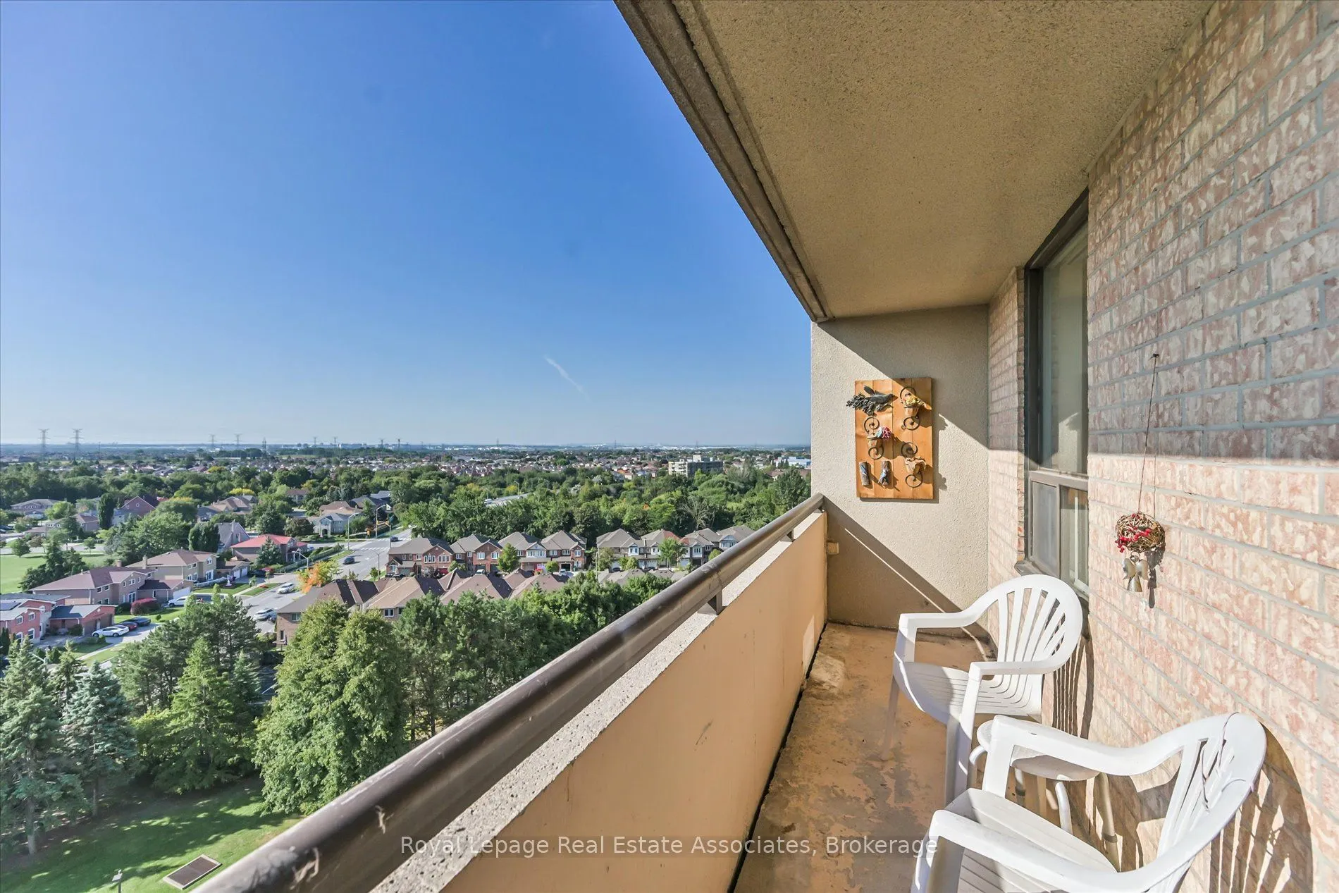 10 Malta Avenue, #1209