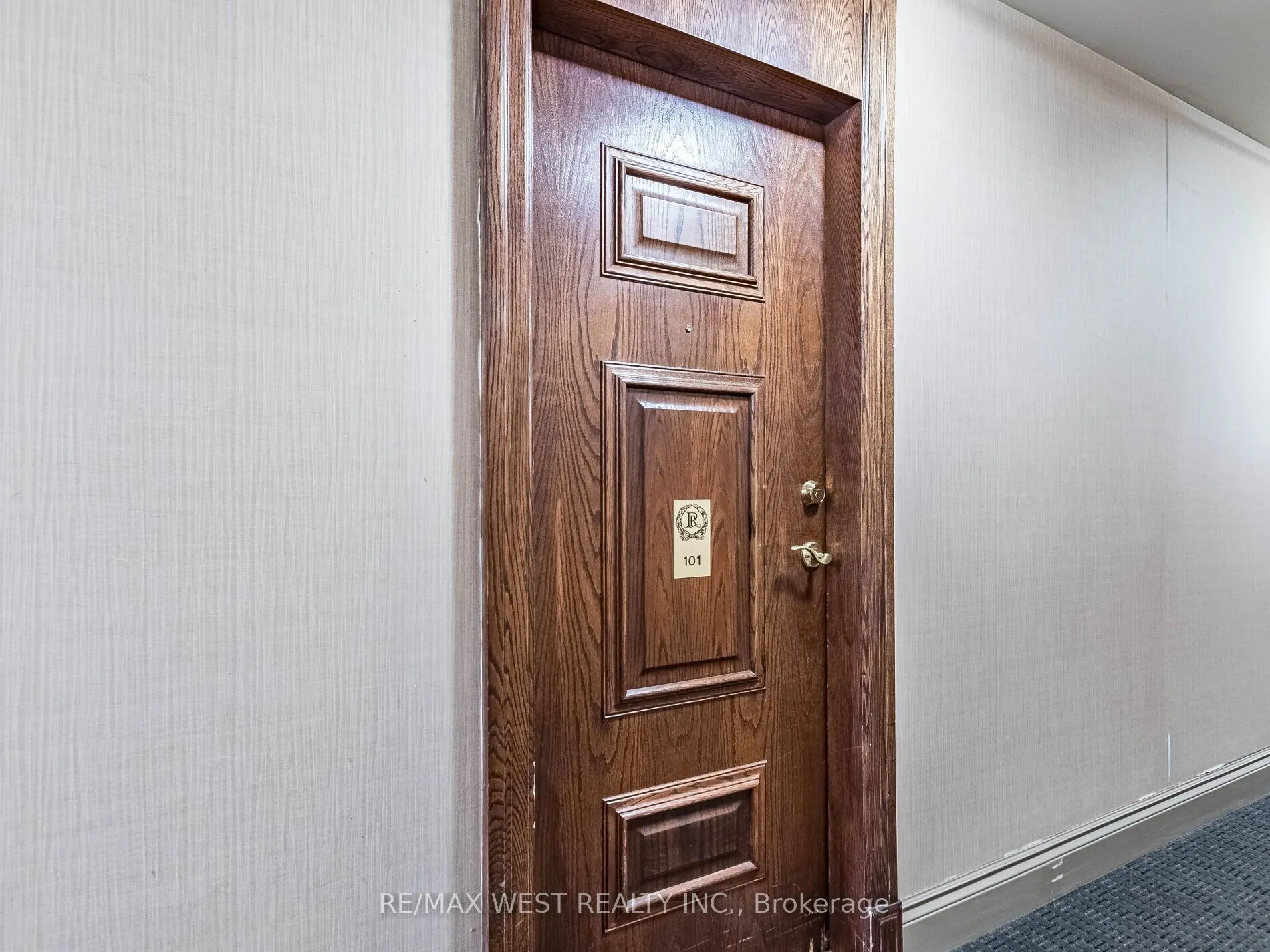 9 Michael Power Place, #101