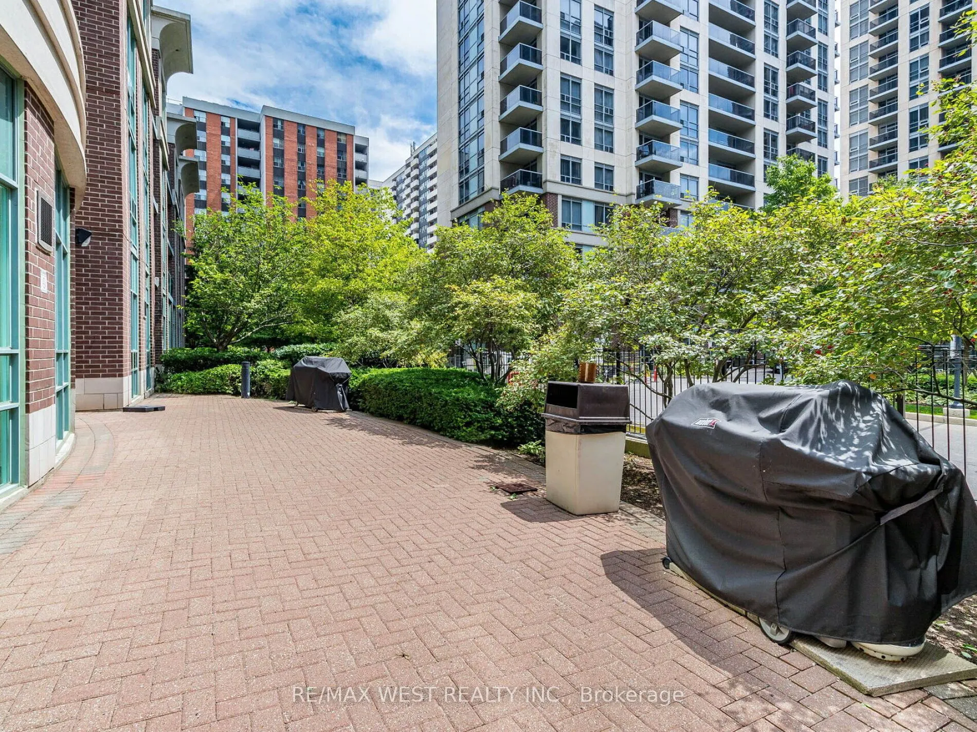 9 Michael Power Place, #101