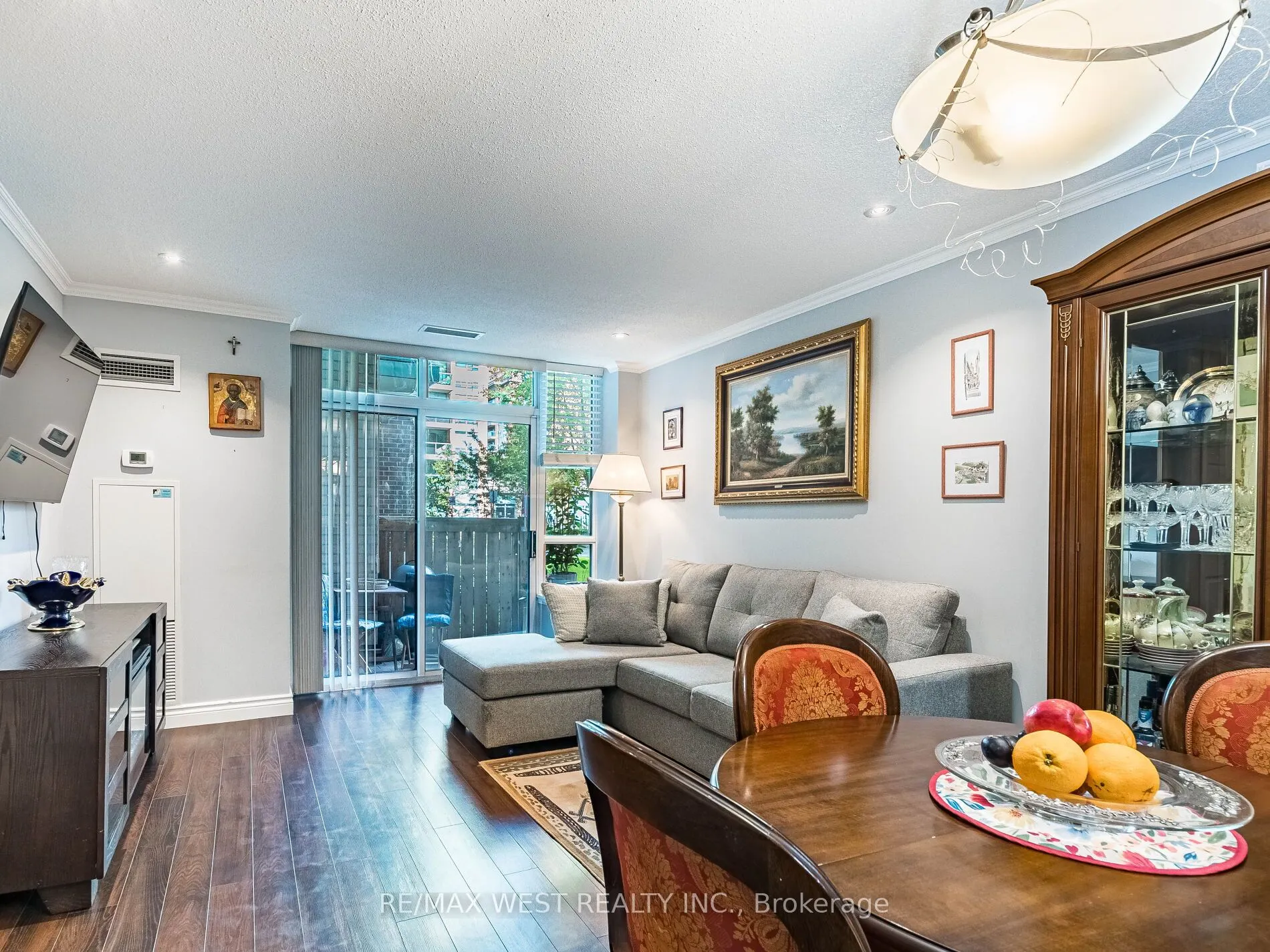 9 Michael Power Place, #101