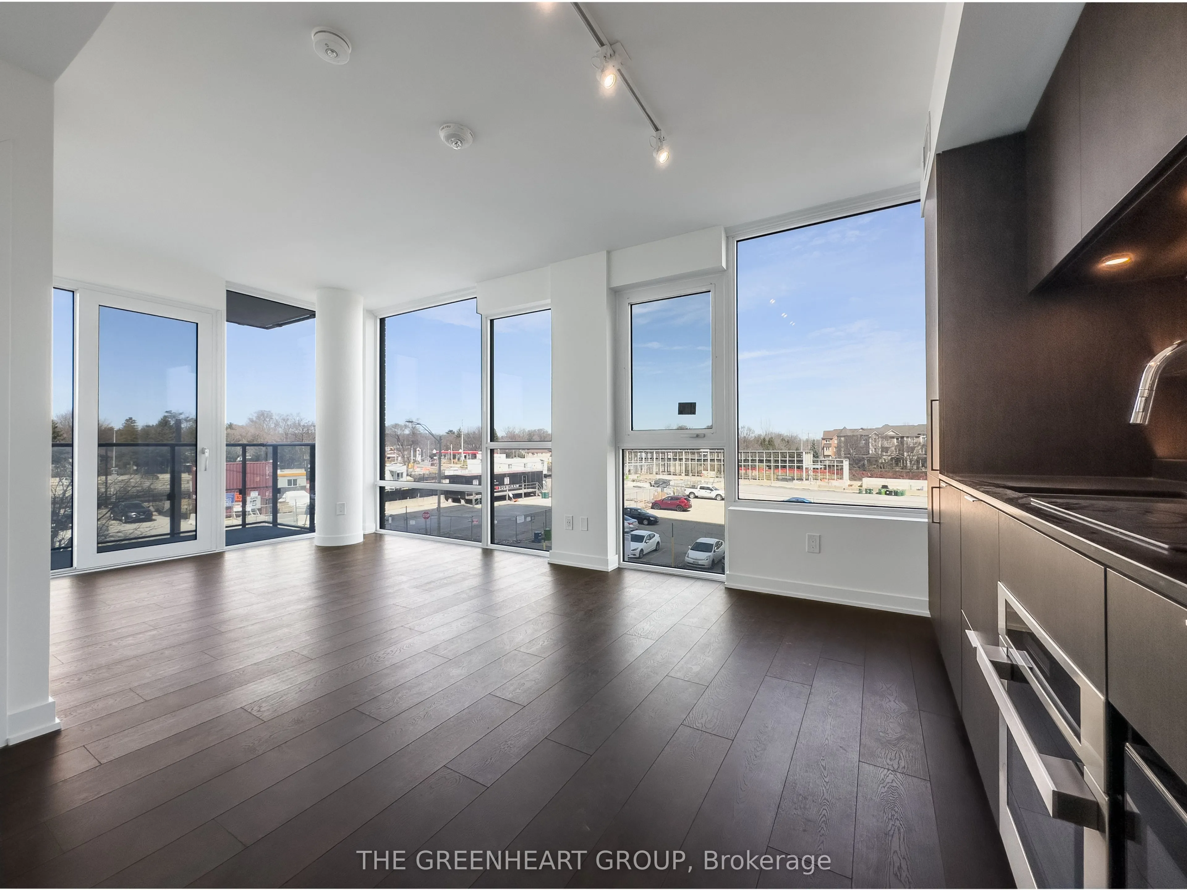 28 Ann Street, #221
